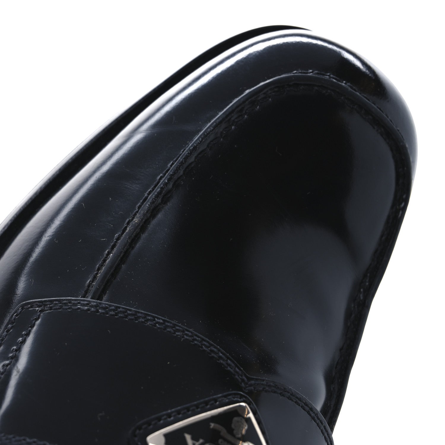 Spazzolato Fume Metal Triangle Logo Mens Loafers 8.5 Black