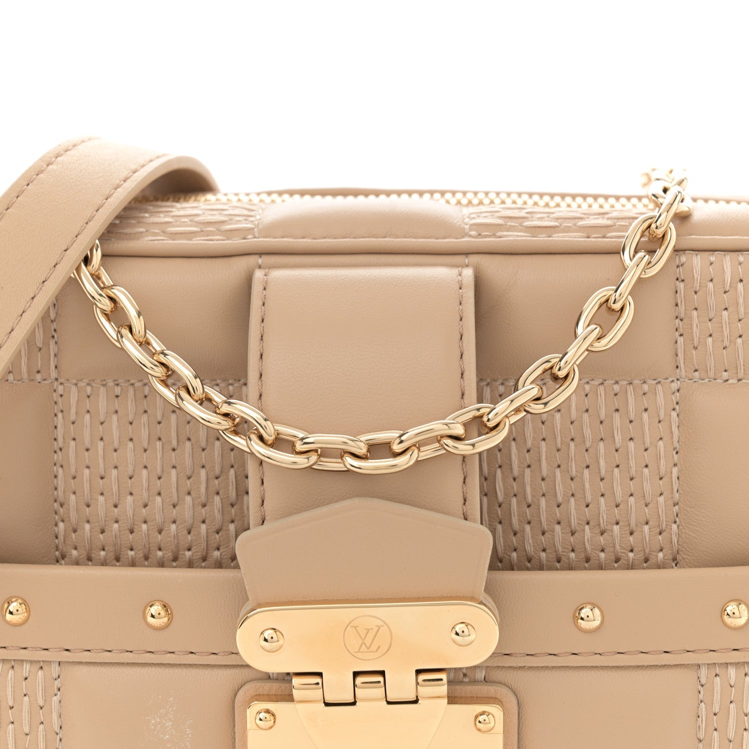 Lambskin Damier Quilt Troca MM Cashmere Beige