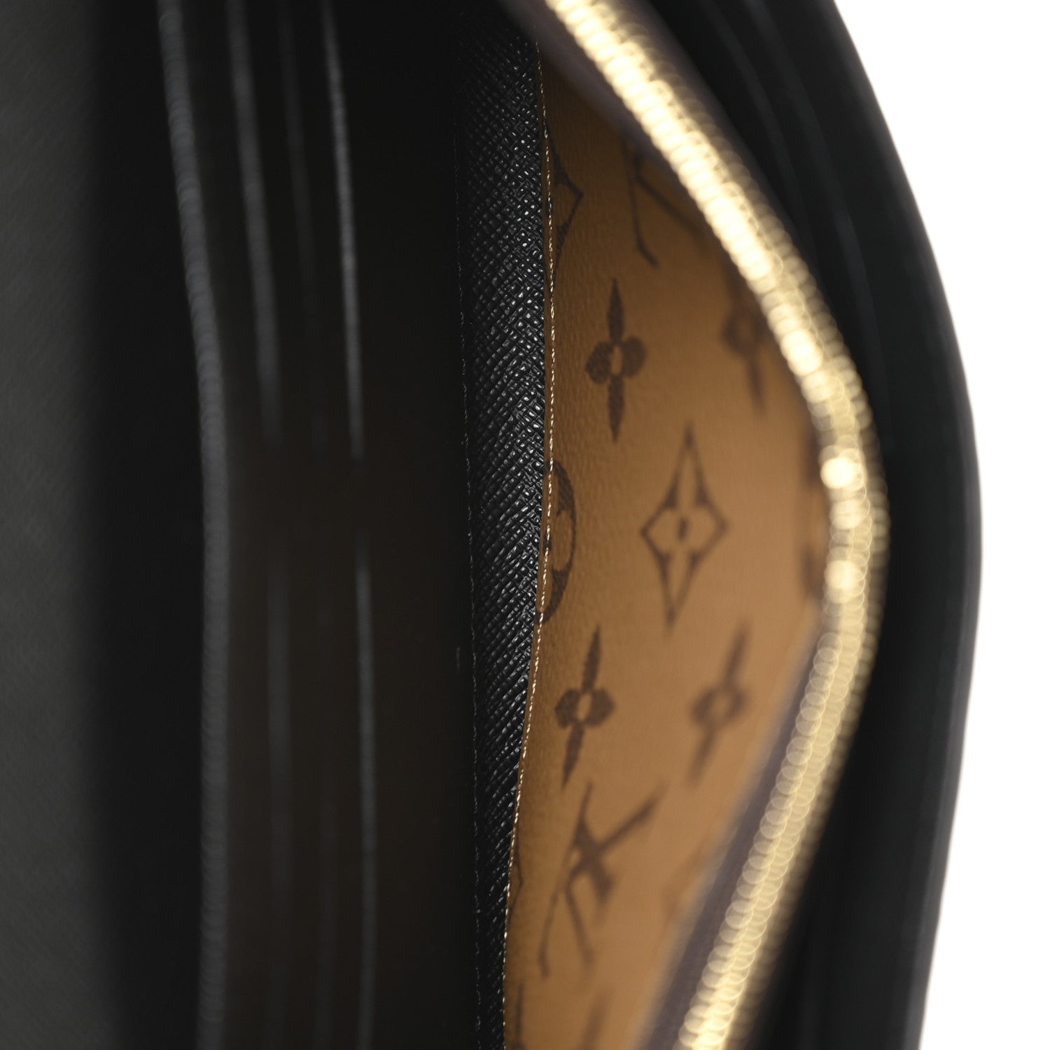 Reverse Monogram Giant Sarah Wallet