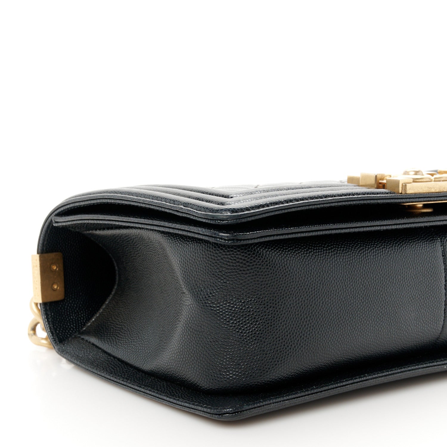 Caviar Quilted Medium Boy Flap Black