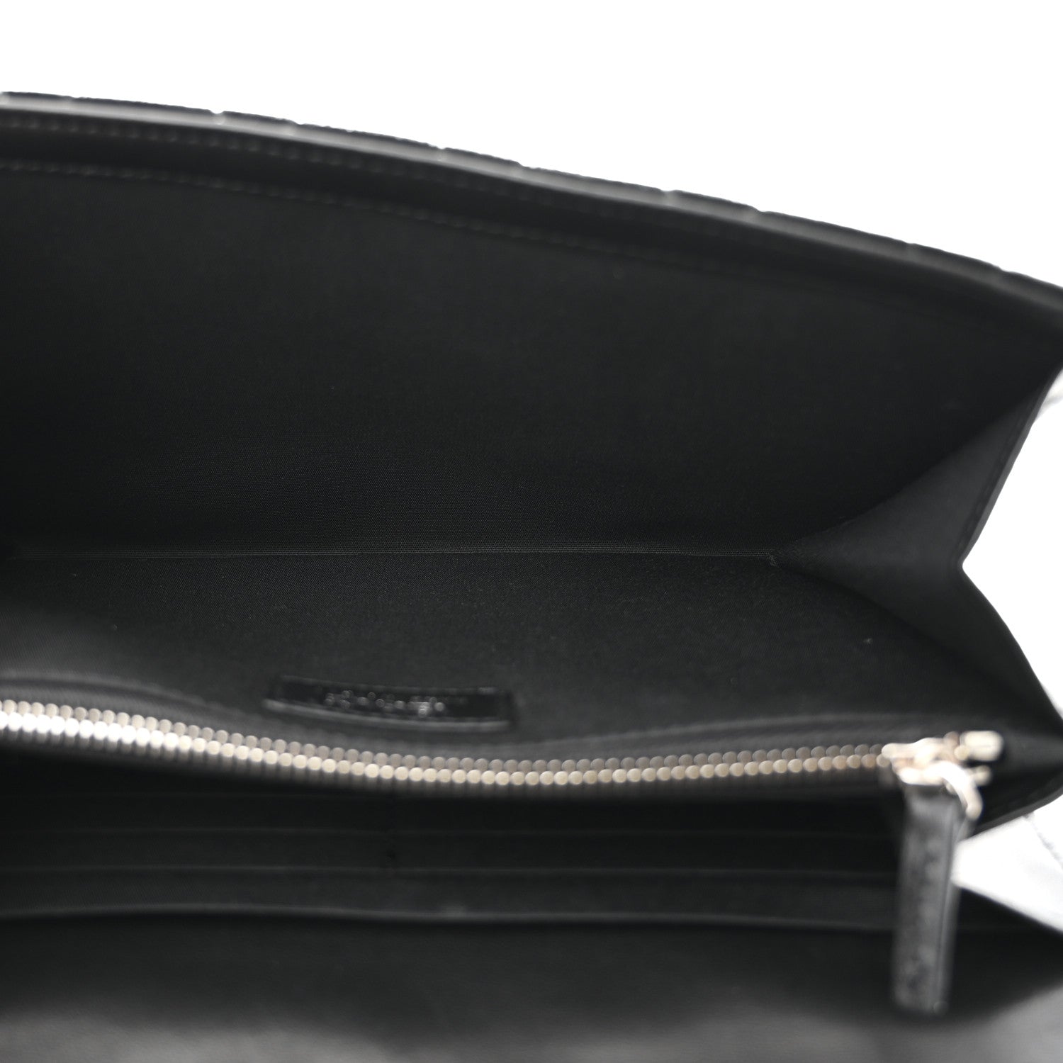 Velvet Quilted Medusa Wallet On Chain Black