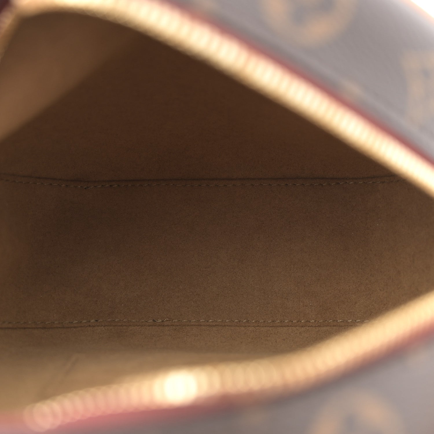 Monogram Boite Chapeau Souple MM