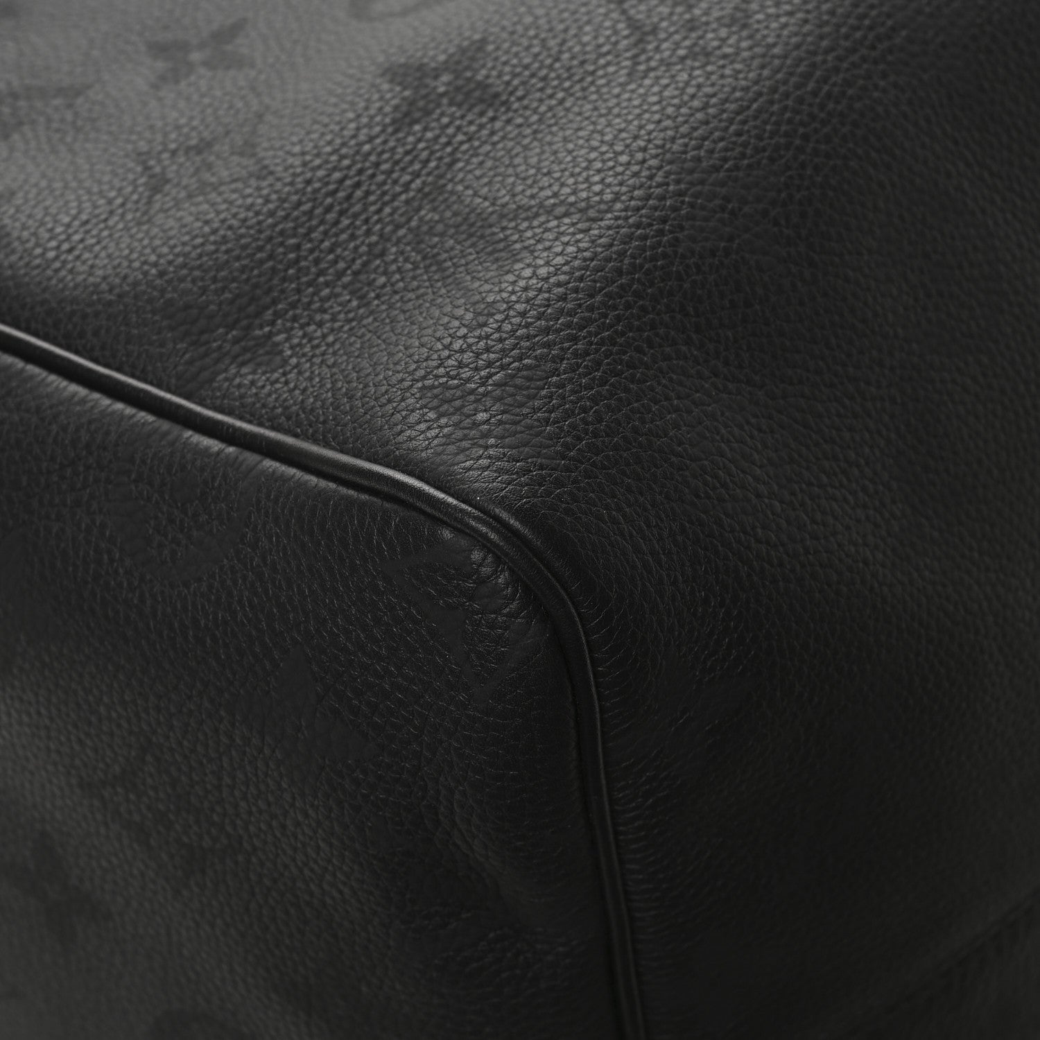 Calfskin Monogram Speedy P9 Bandouliere 40 Ultra Black