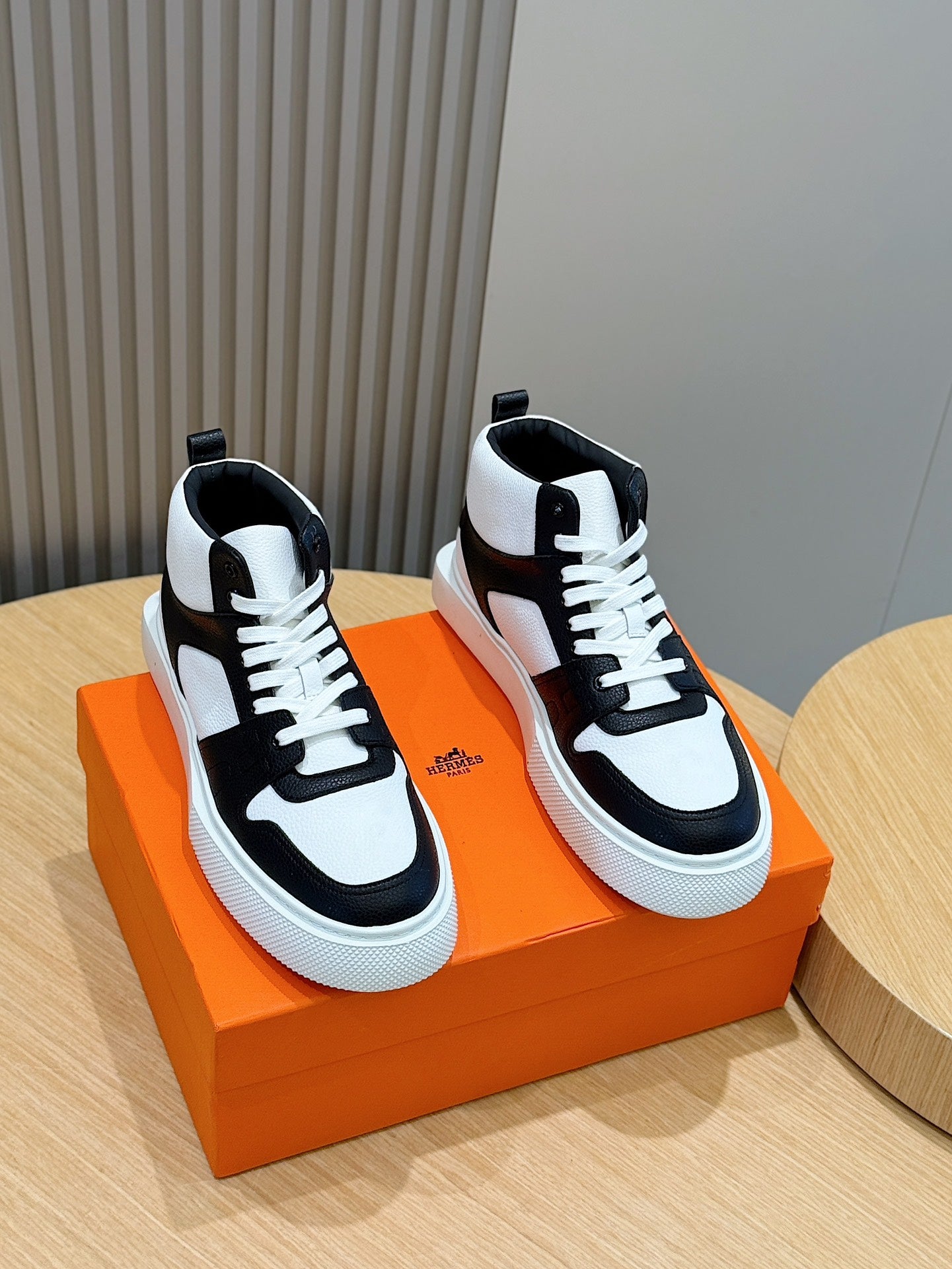 HM Men's Freestyle Sneaker Calfskin 525783