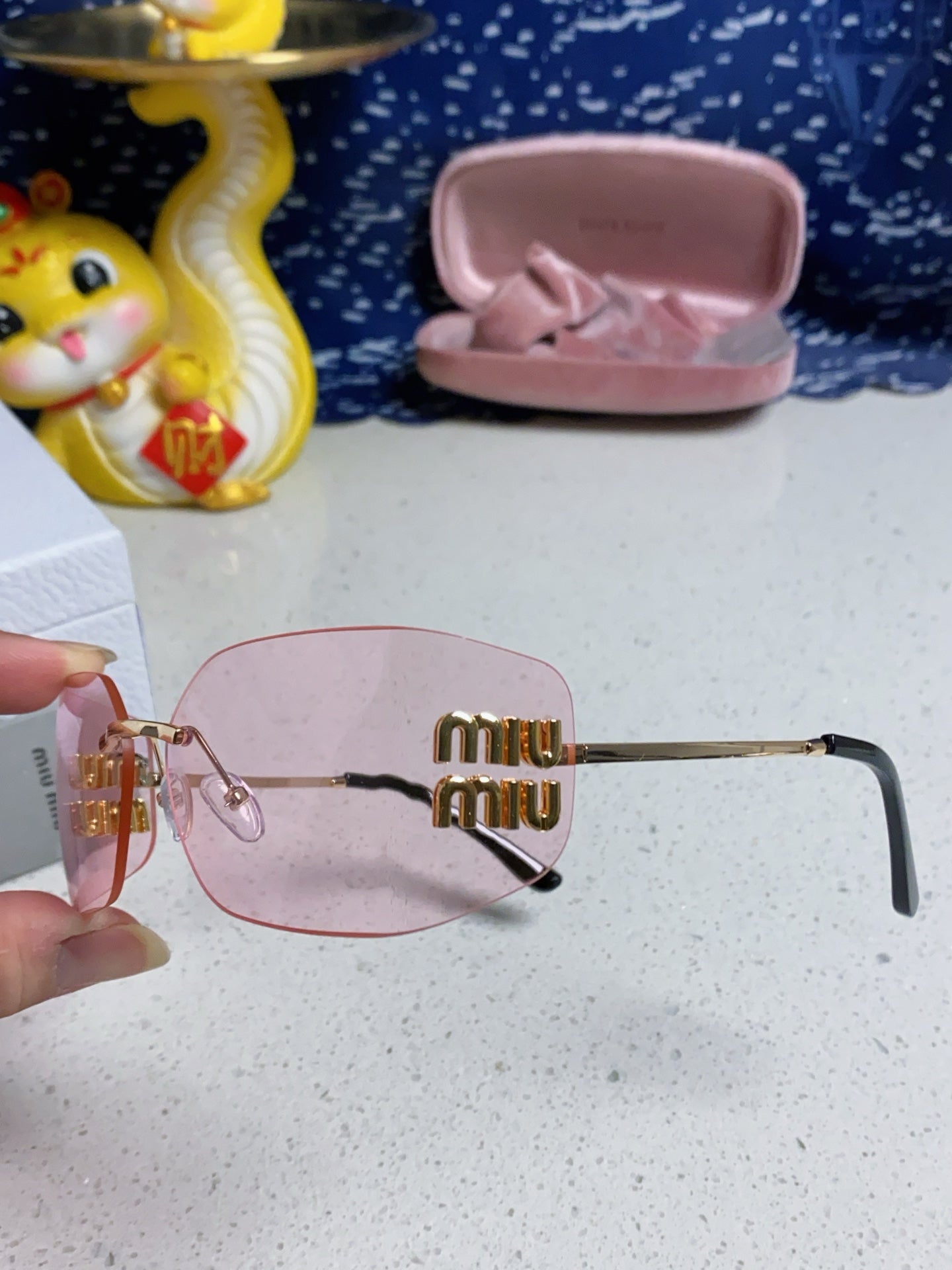 Miumiu Sunglasses 559678