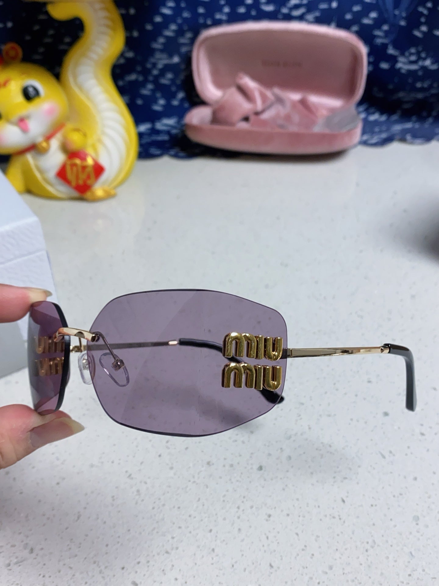 Miumiu Sunglasses 559678