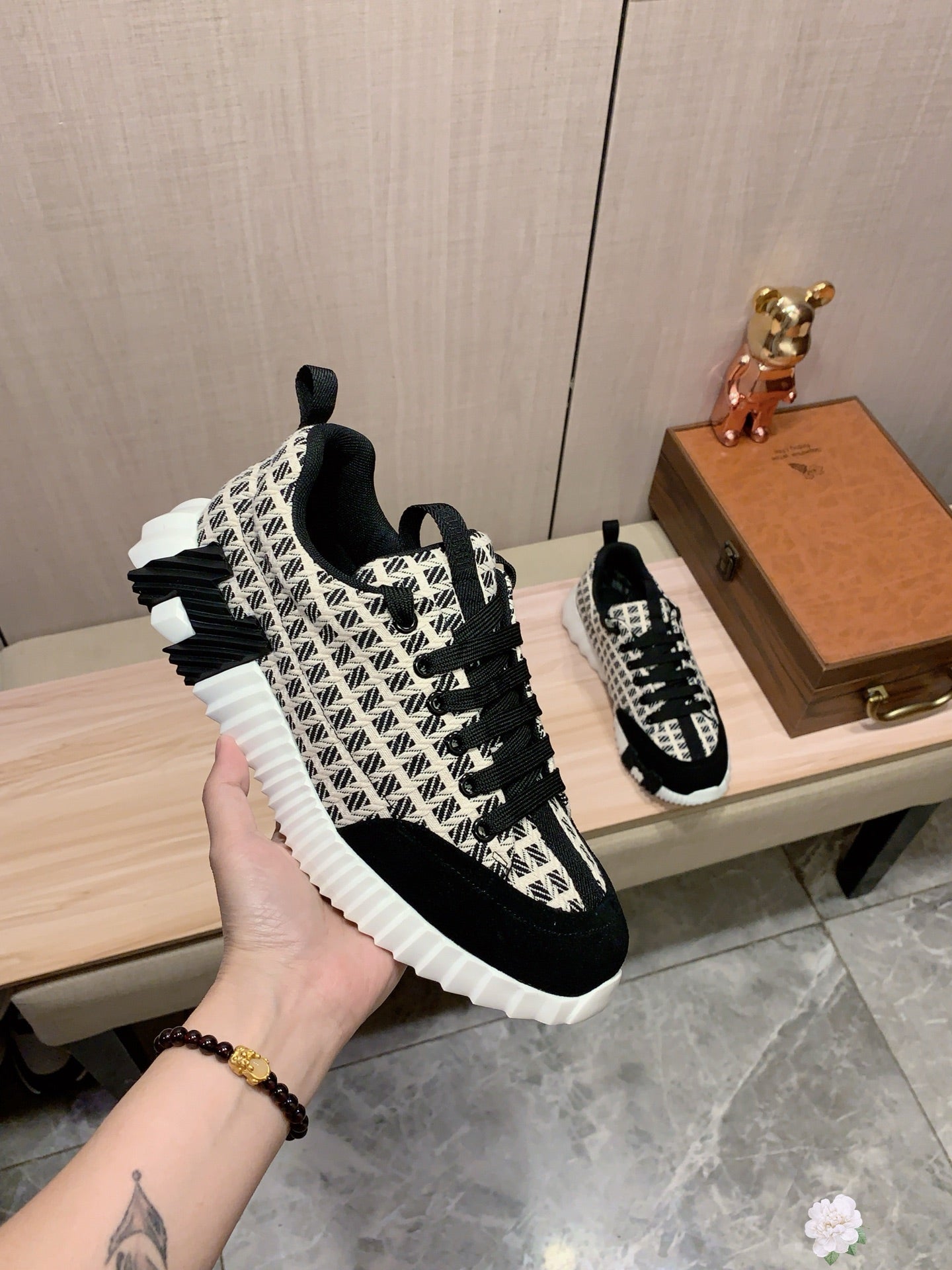 HM Men's Sneaker Sheepskin 605898