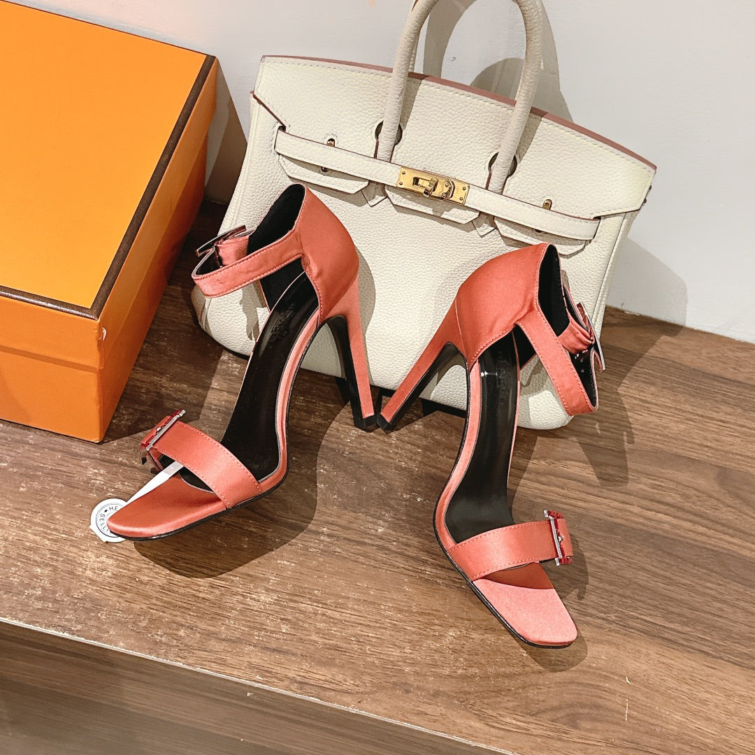 HM Buckle Sandals Gred Calfskin 308184