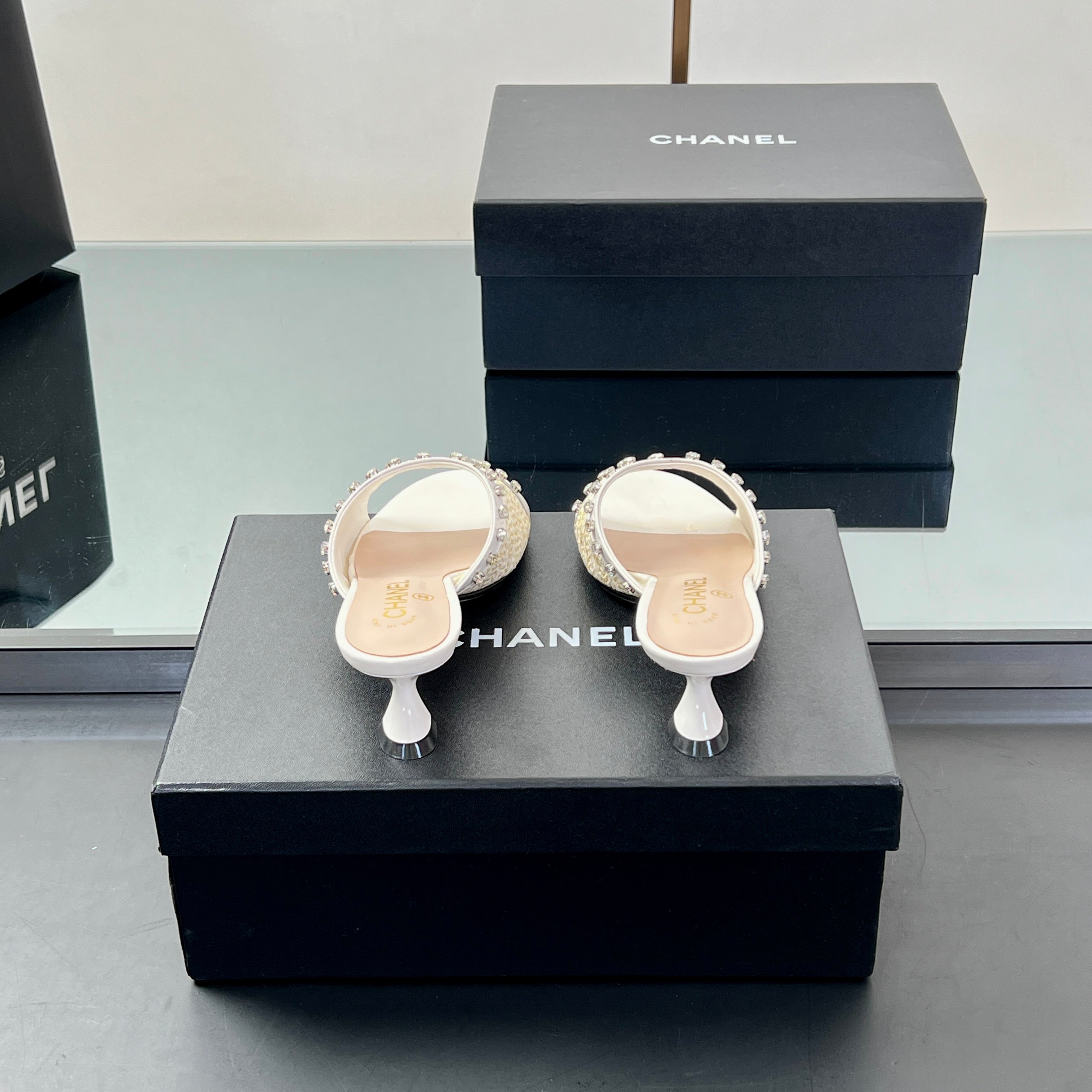 CC 25 Mules White Yellow Sheepskin 362451