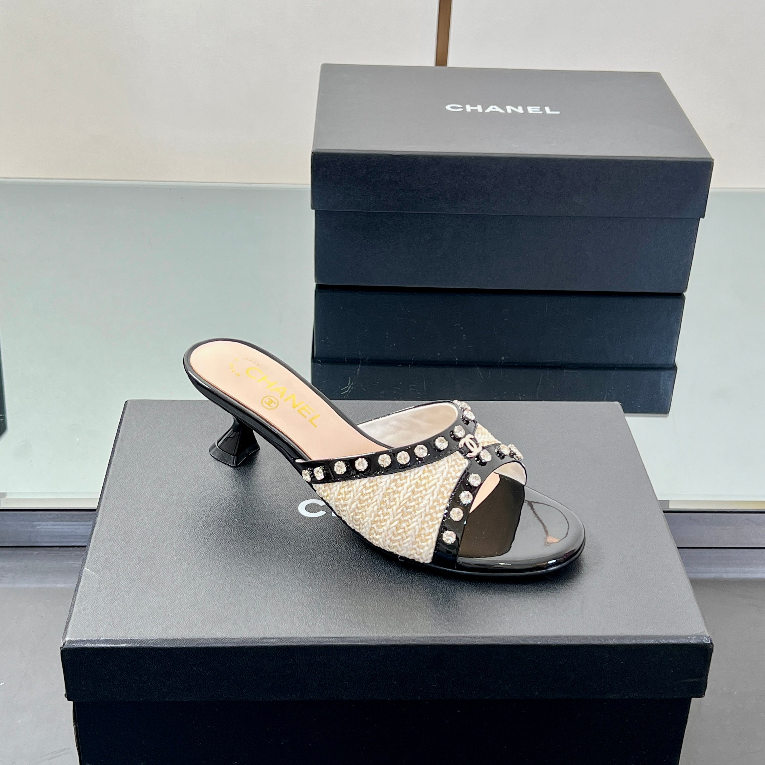 CC 25 Mules Black Sheepskin 362452