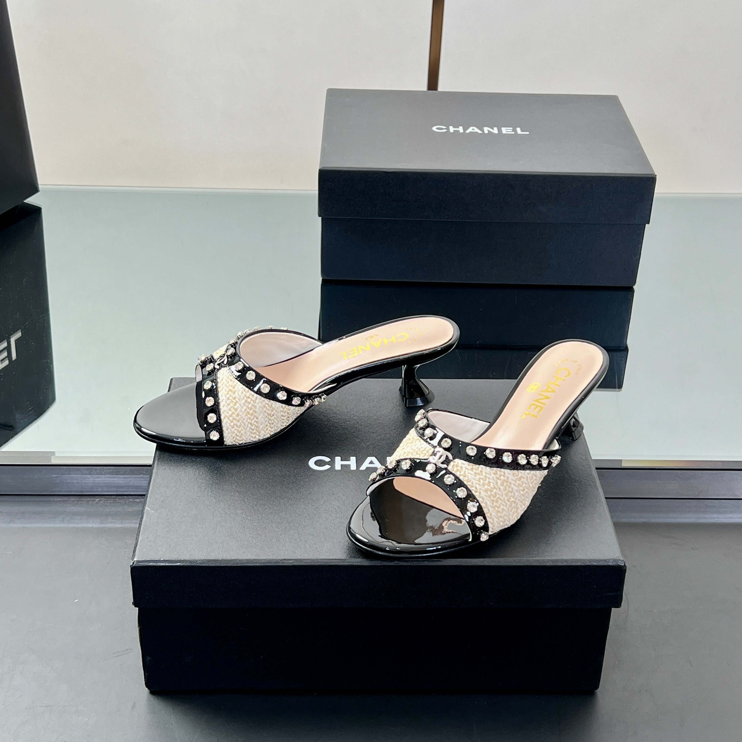 CC 25 Mules Black Sheepskin 362452