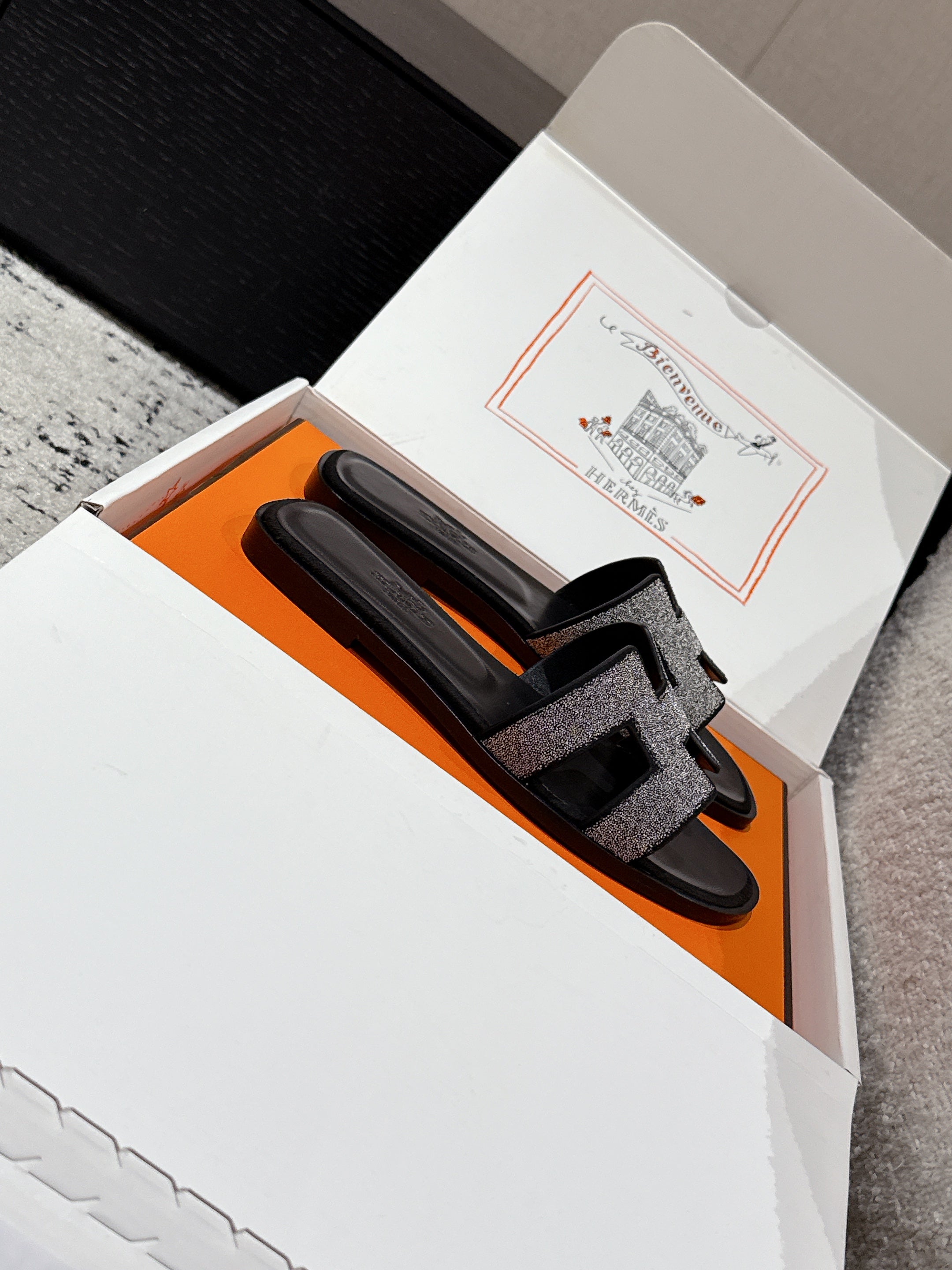 HM 25 Oran Glitter Sandal Black Calfskin