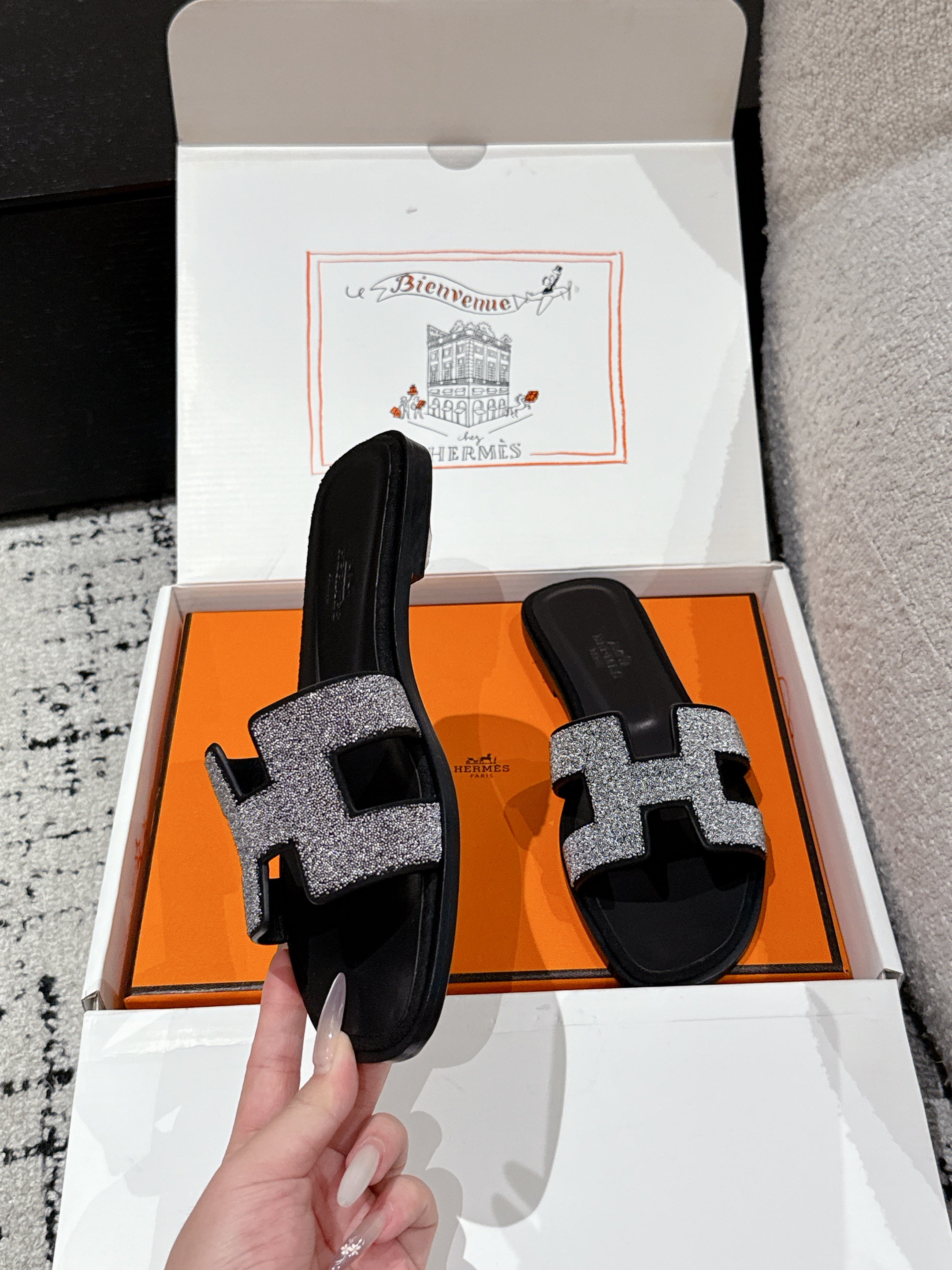 HM 25 Oran Glitter Sandal Black Calfskin