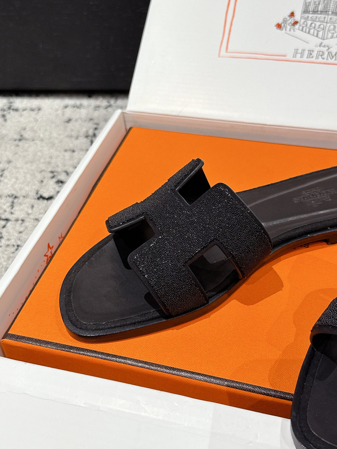 HM 25 Oran Glitter Sandal All Black Calfskin