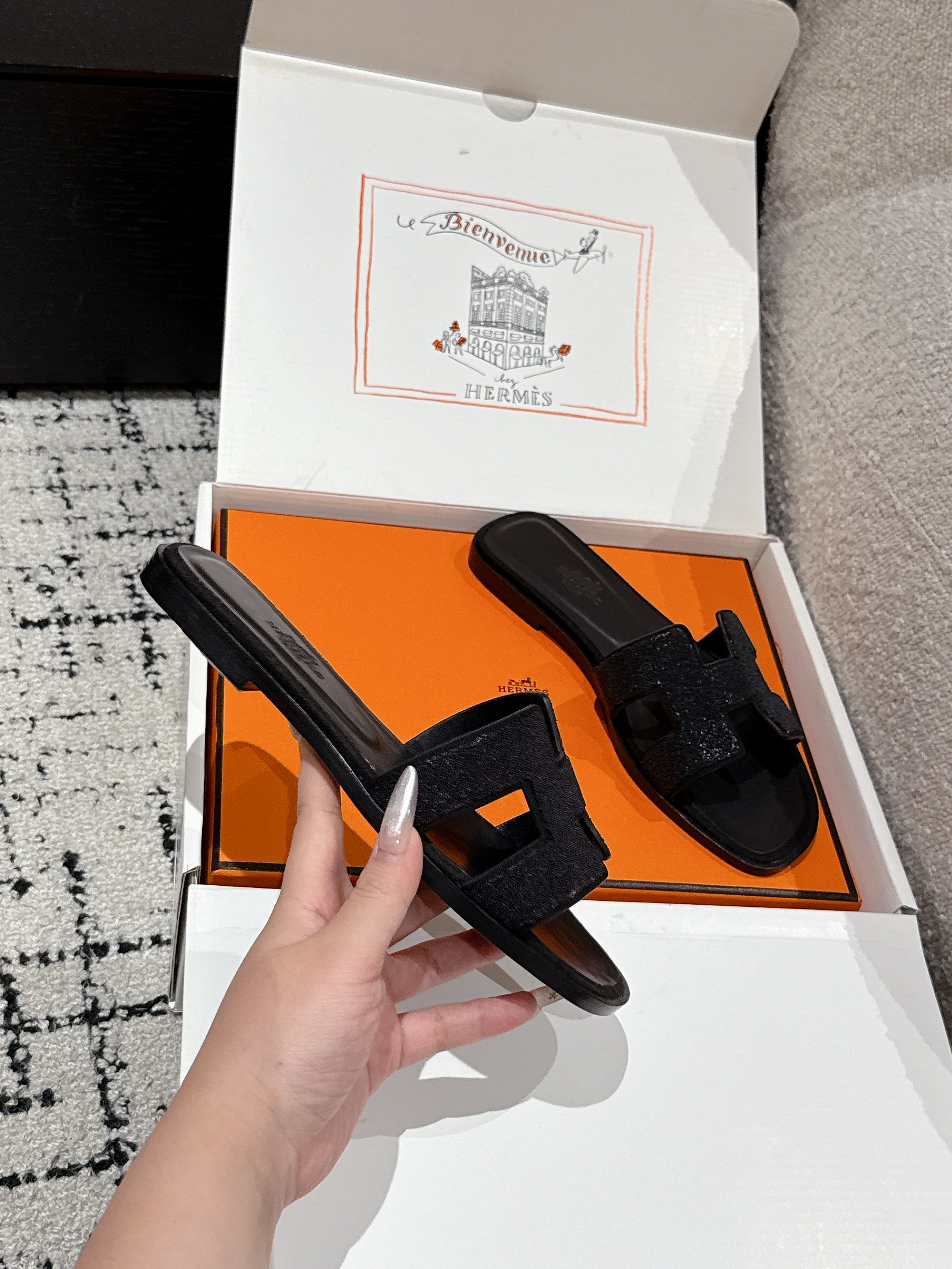 HM 25 Oran Glitter Sandal All Black Calfskin