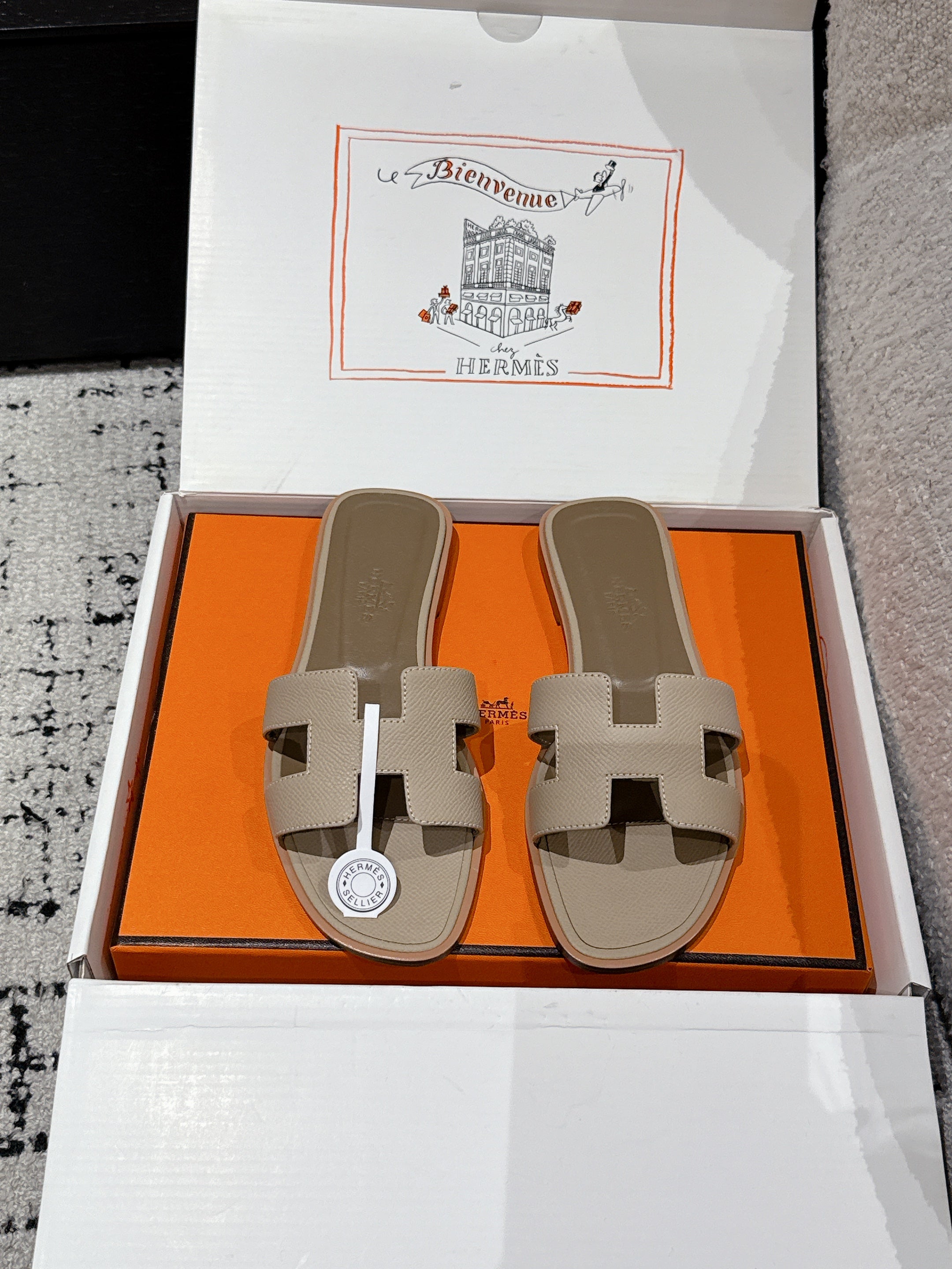HM 25 Oran Sandal Gris Tourterelle Epsom