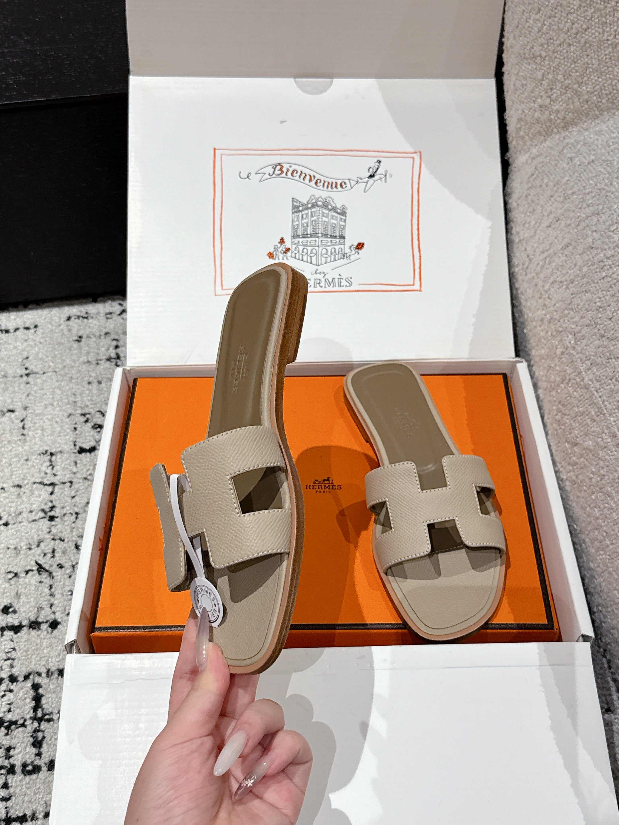 HM 25 Oran Sandal Gris Tourterelle Epsom