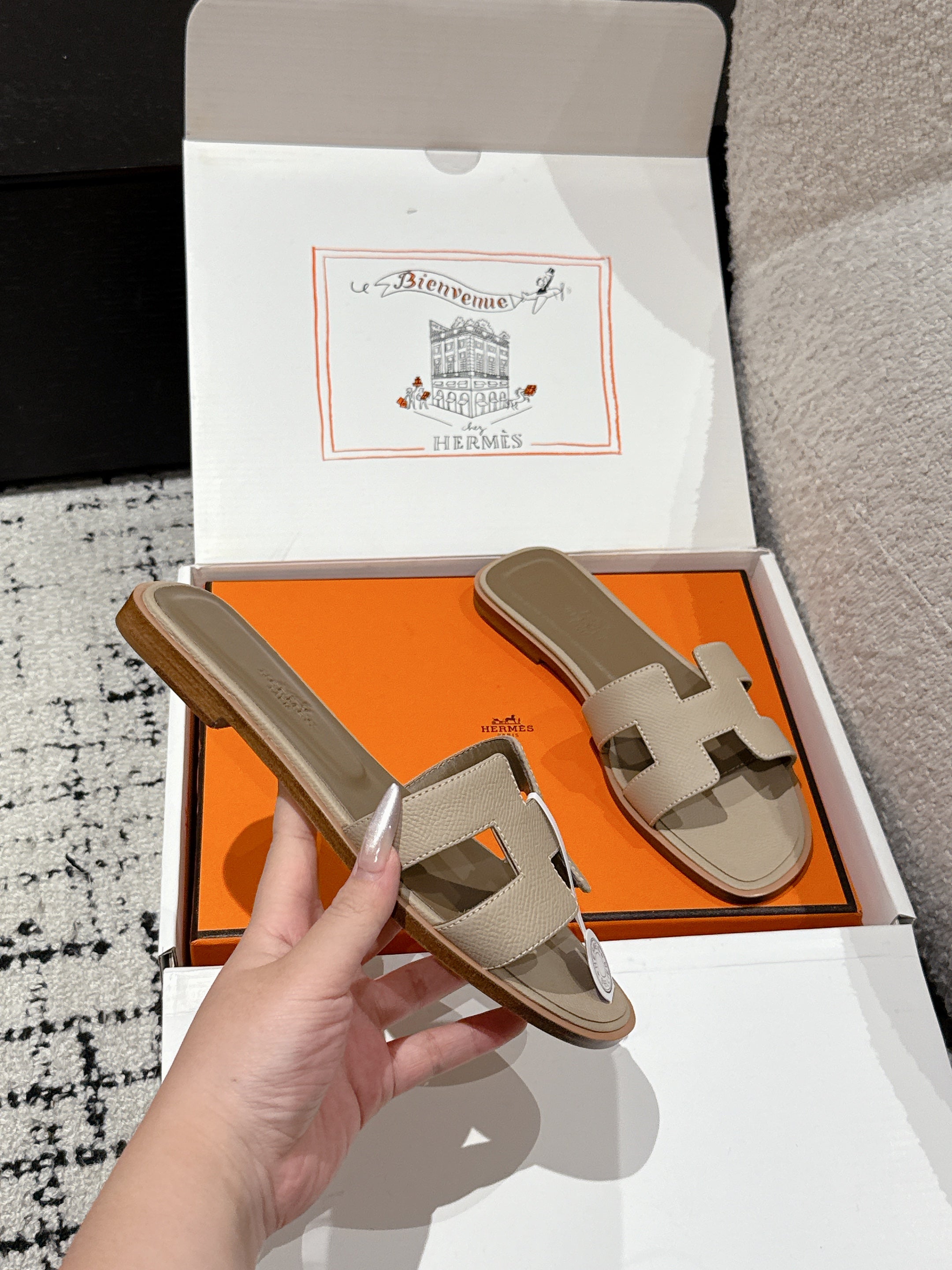 HM 25 Oran Sandal Gris Tourterelle Epsom