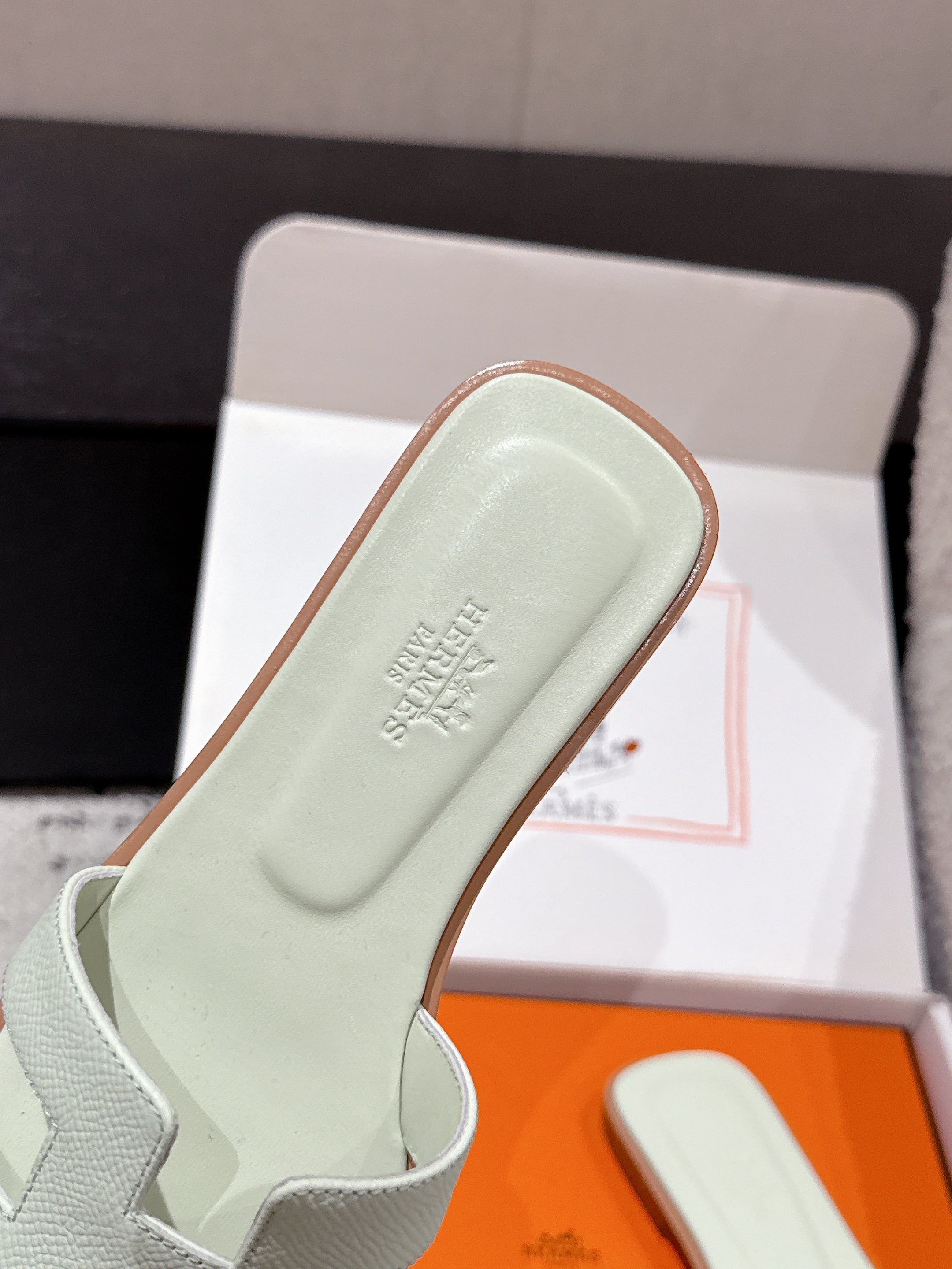 HM 25 Oran Sandal Vert Jade Epsom