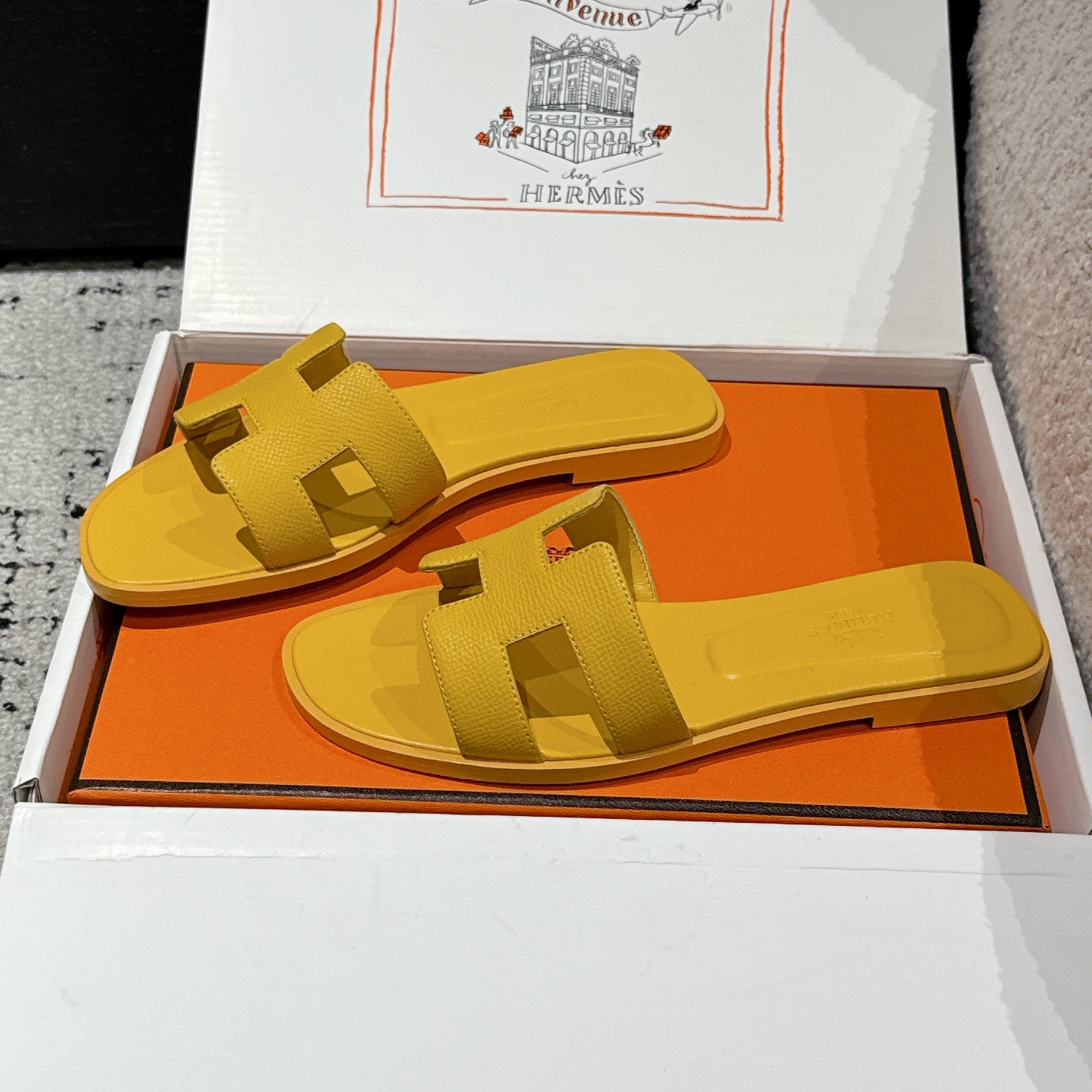 HM 25 Oran Sandal Dark Yellow Epsom