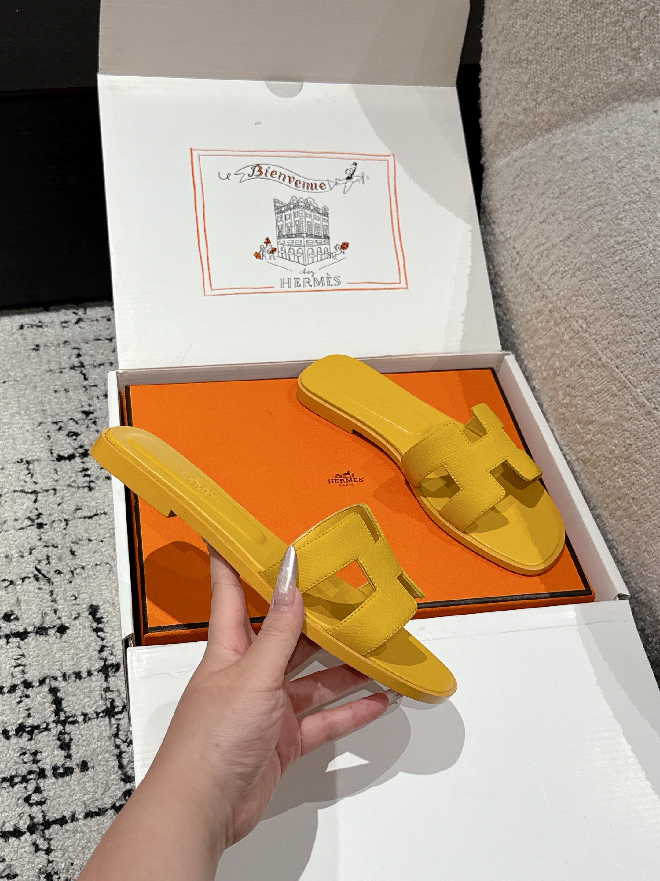 HM 25 Oran Sandal Dark Yellow Epsom