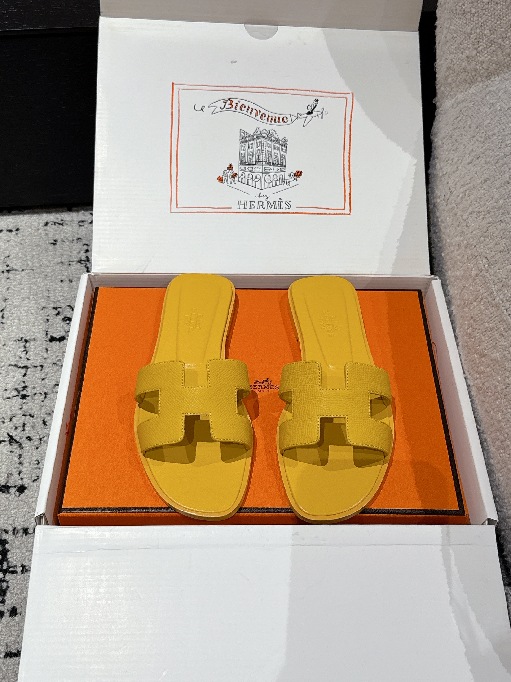 HM 25 Oran Sandal Dark Yellow Epsom