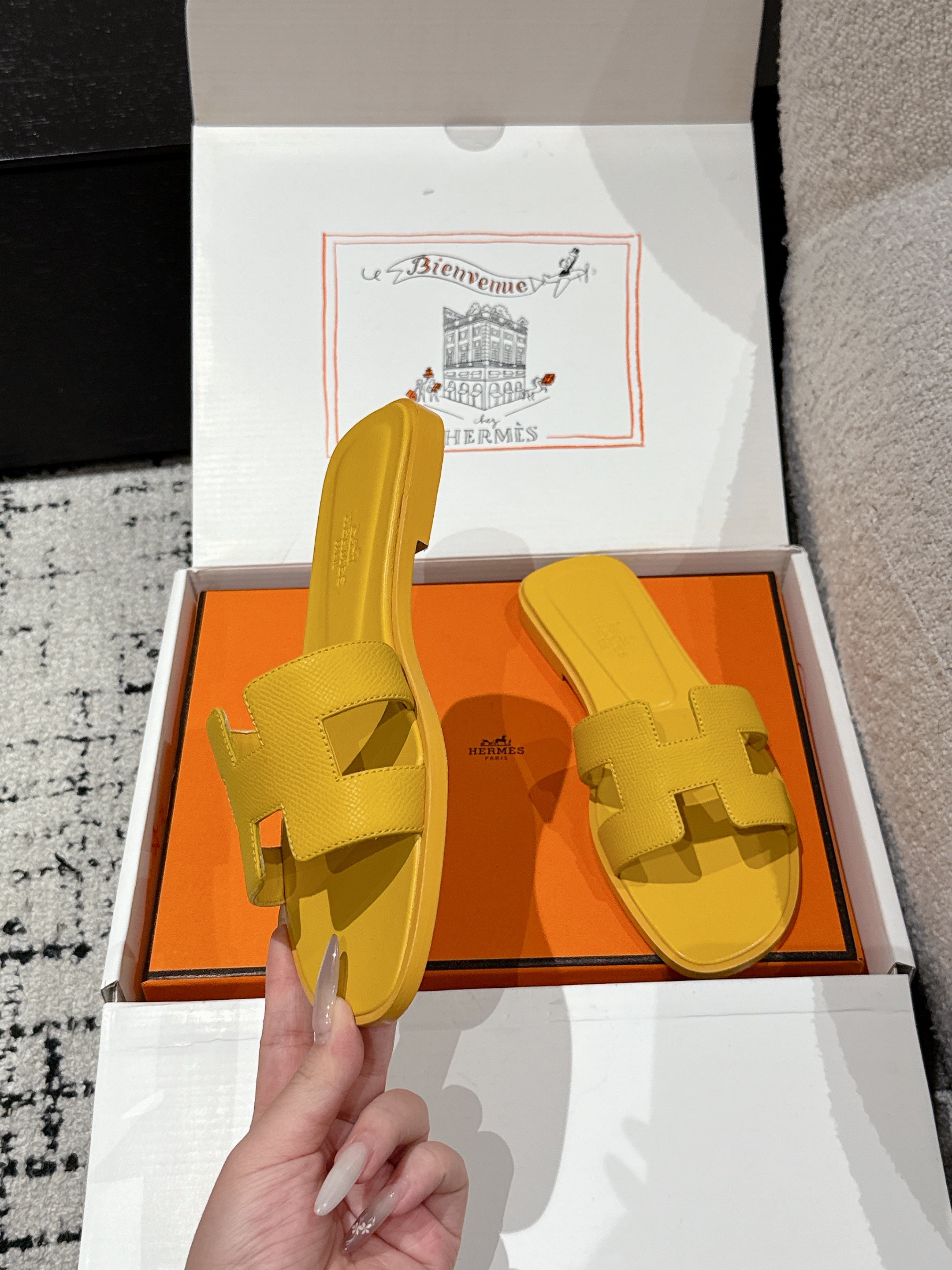 HM 25 Oran Sandal Dark Yellow Epsom