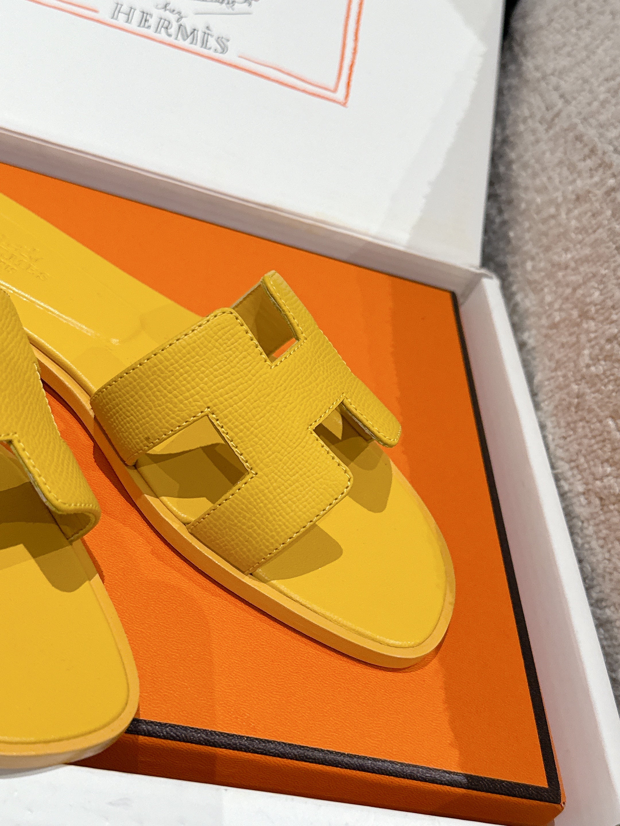 HM 25 Oran Sandal Dark Yellow Epsom