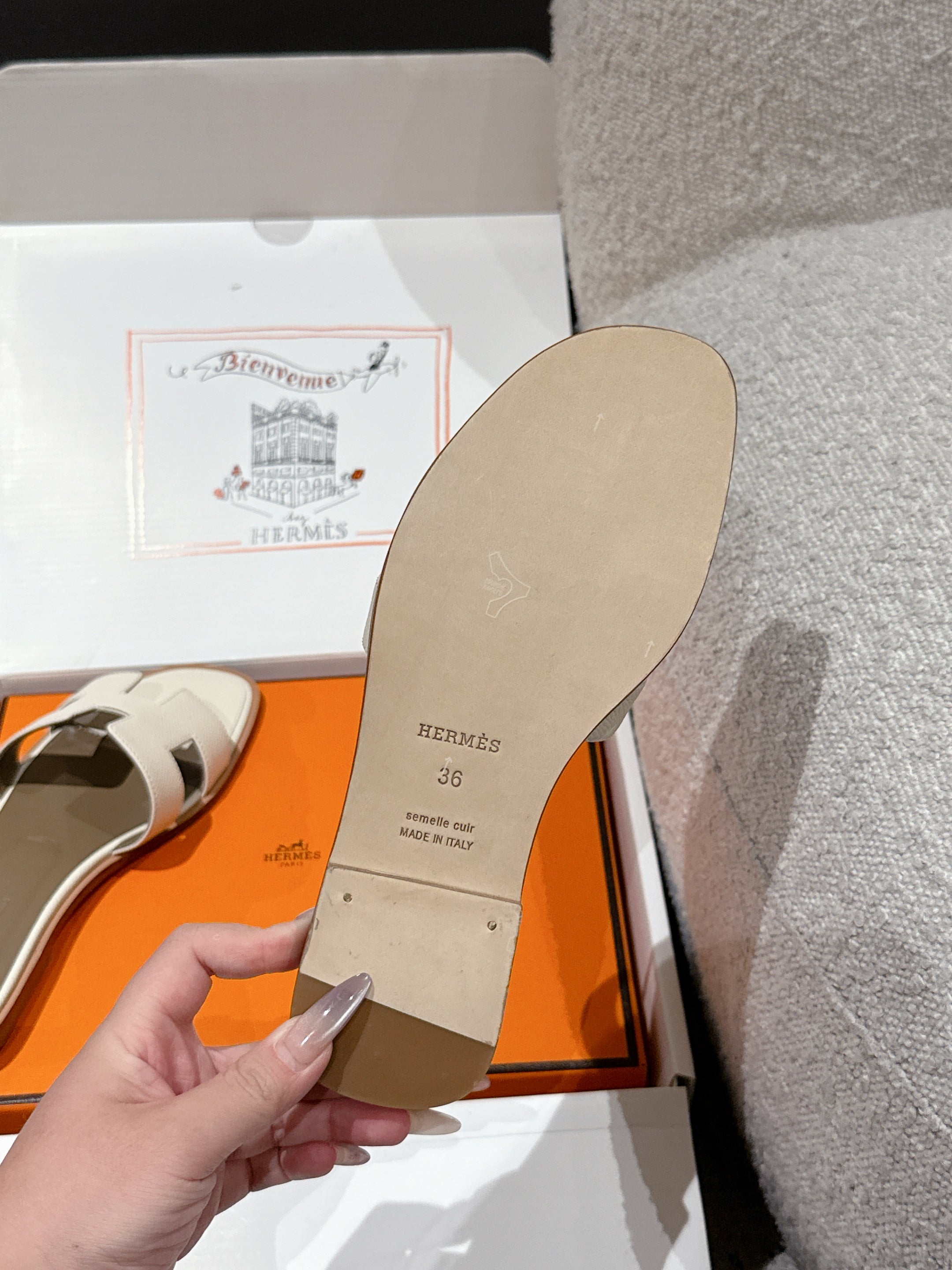 HM 25 Oran Sandal Cream Epsom Etoupe Calfskin