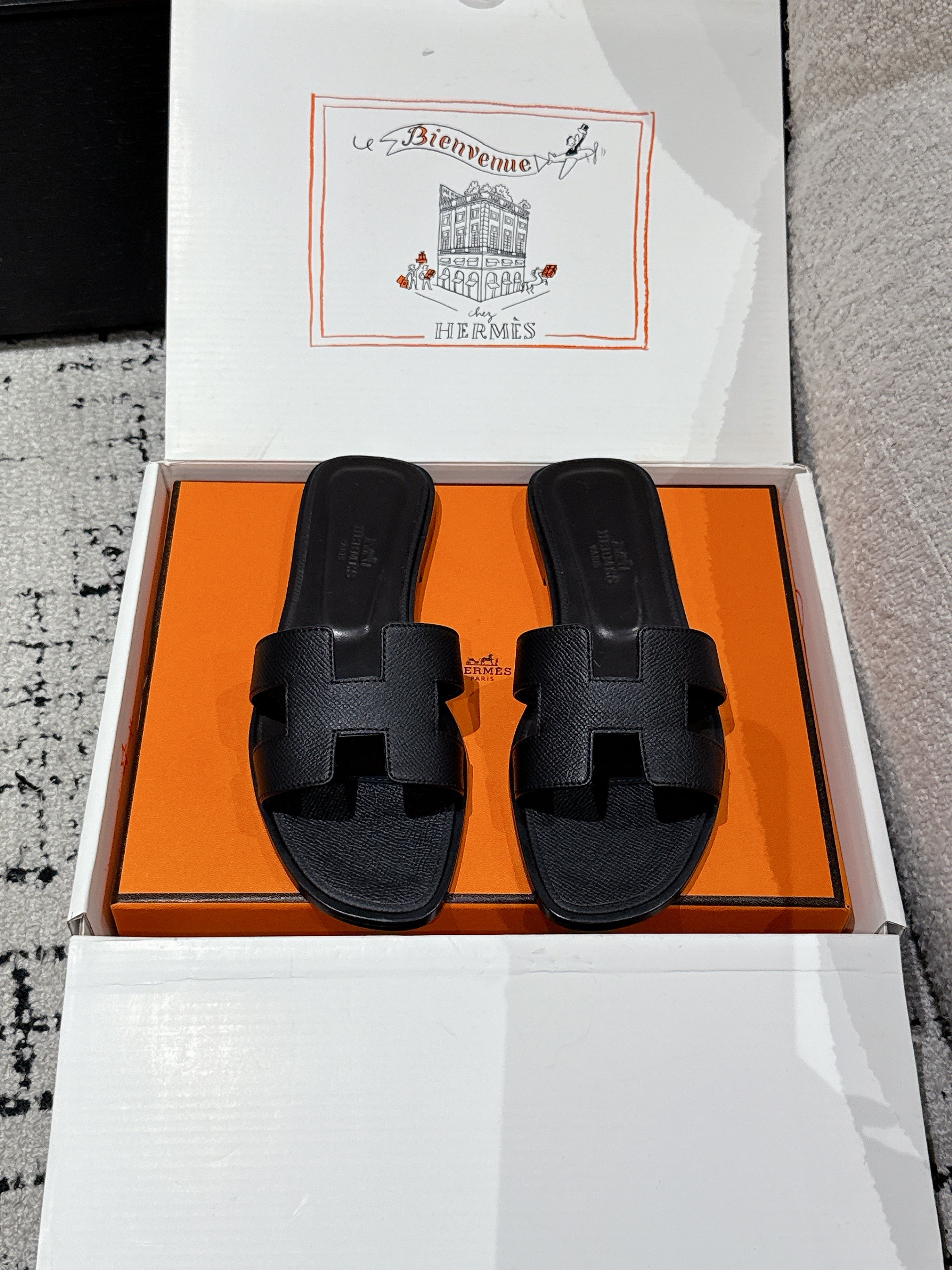 HM 25 Oran Sandal Black Epsom Calfskin