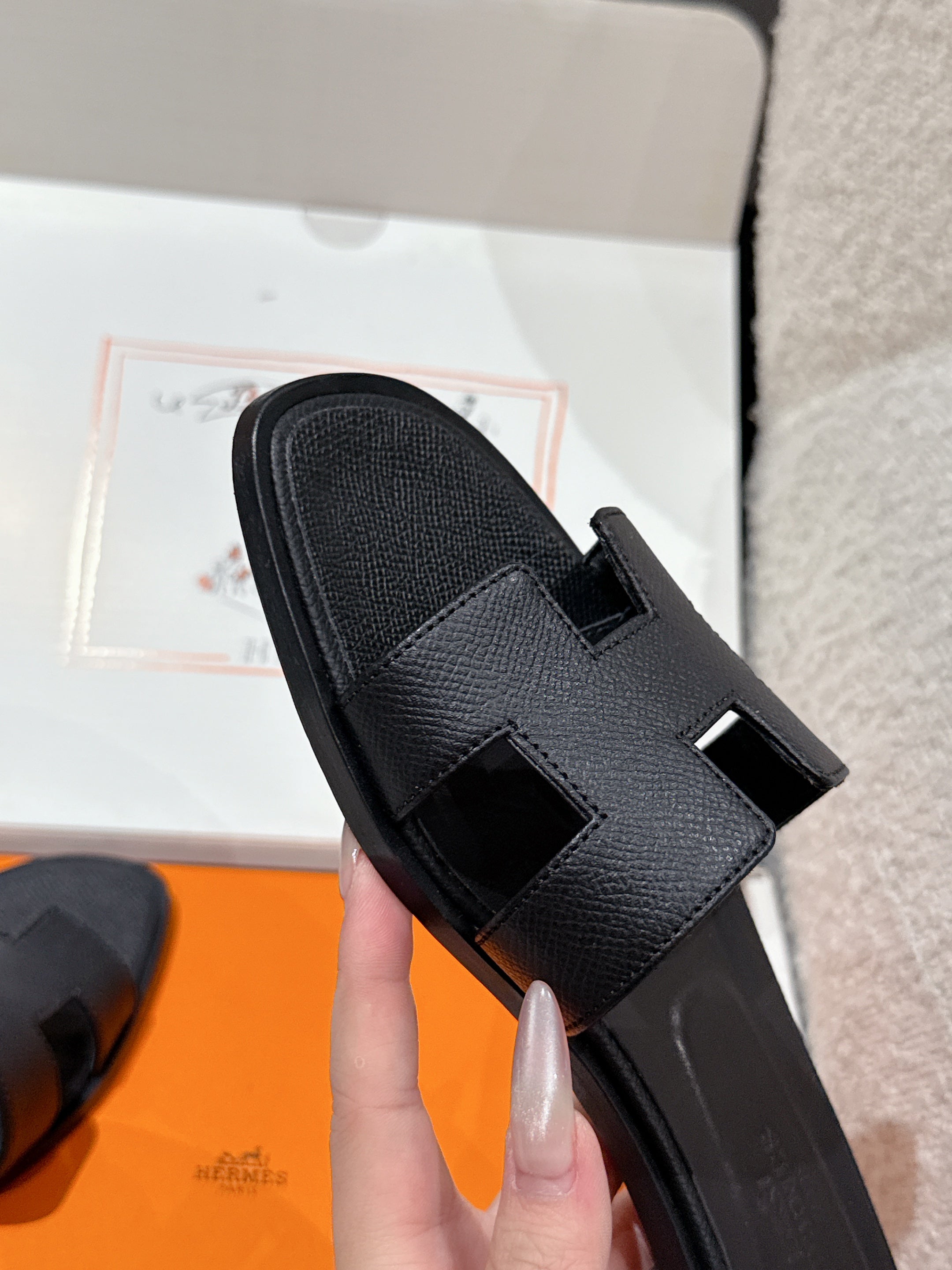 HM 25 Oran Sandal Black Epsom Calfskin