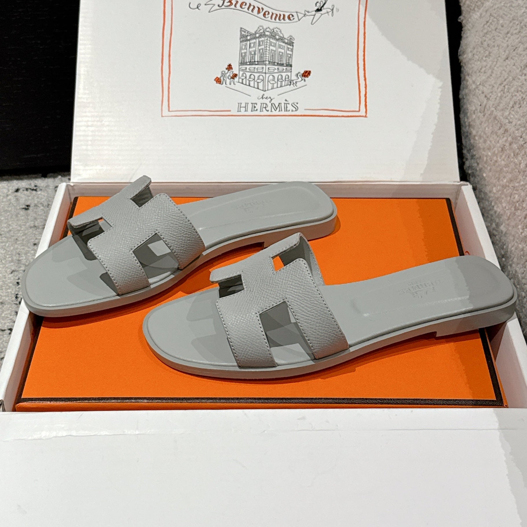 HM 25 Oran Sandal Grey Epsom