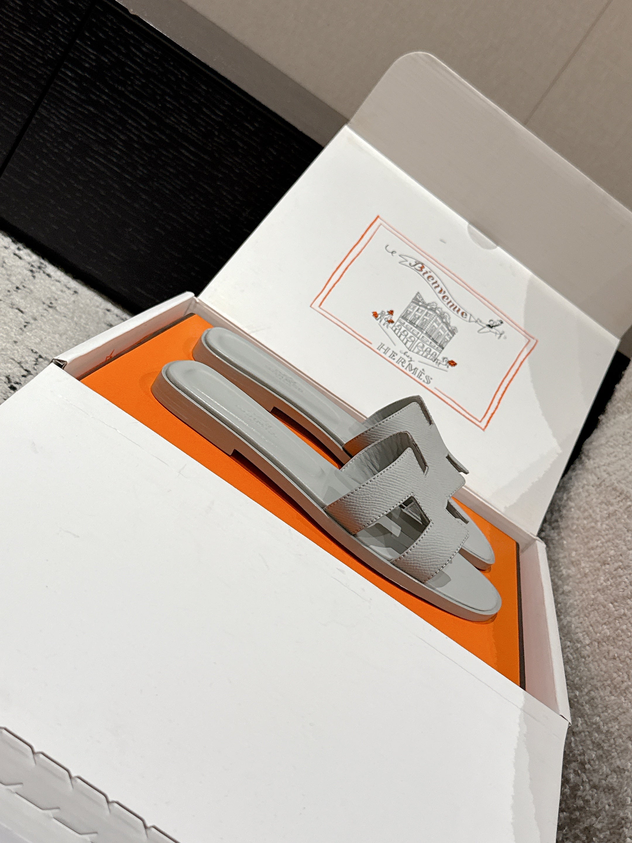 HM 25 Oran Sandal Grey Epsom