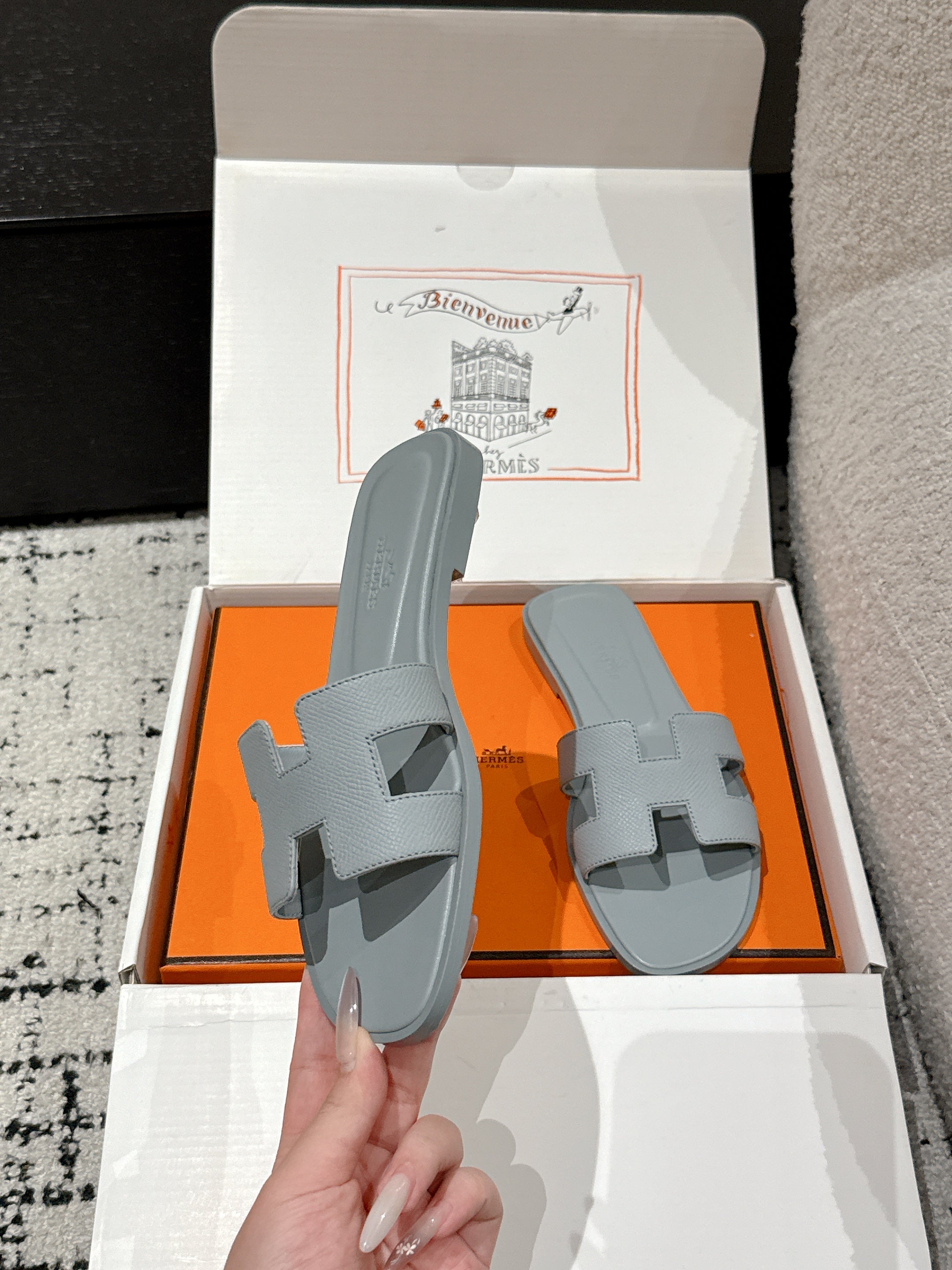 HM 25 Oran Sandal Dark Grey Epsom