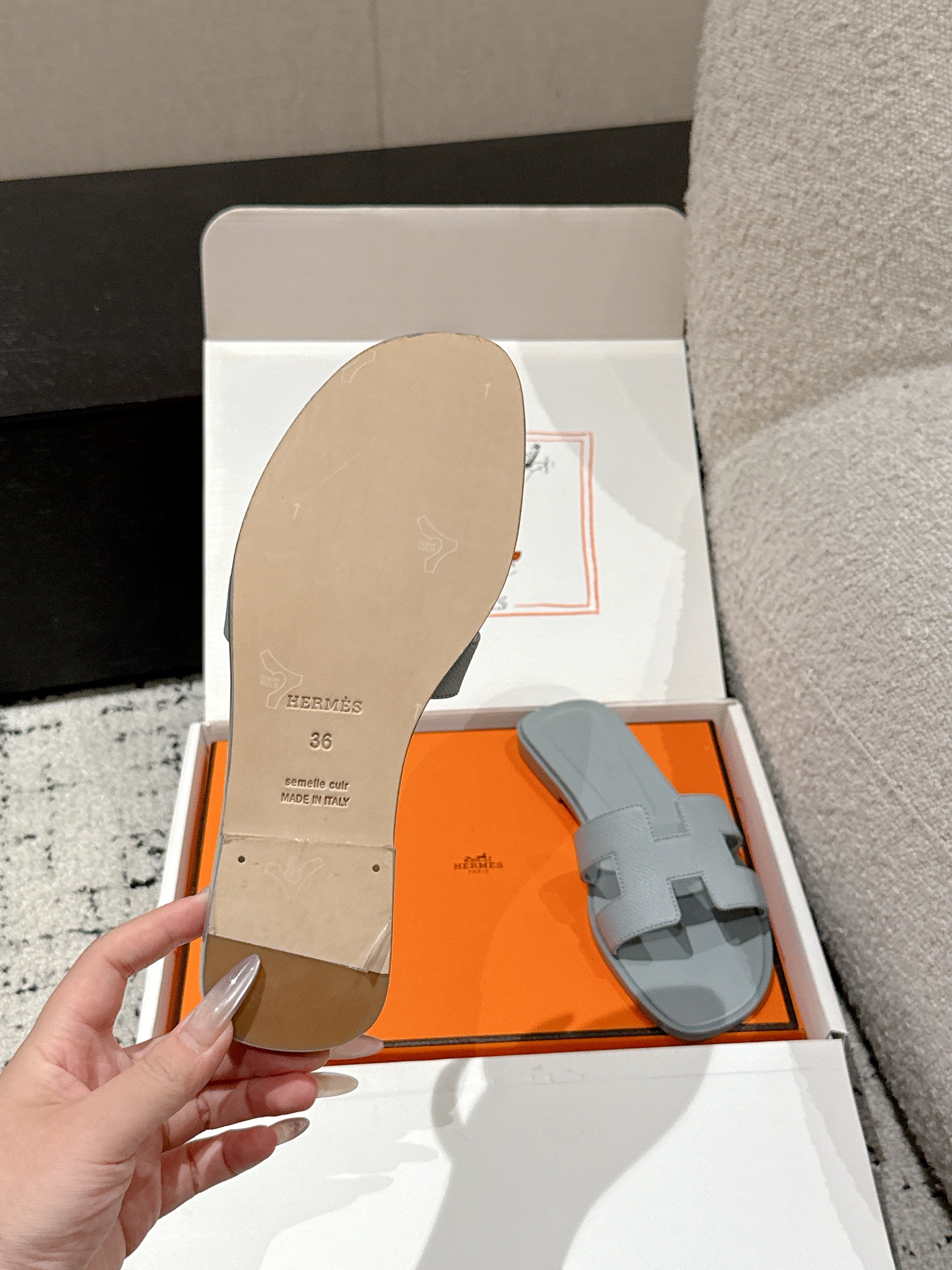 HM 25 Oran Sandal Dark Grey Epsom