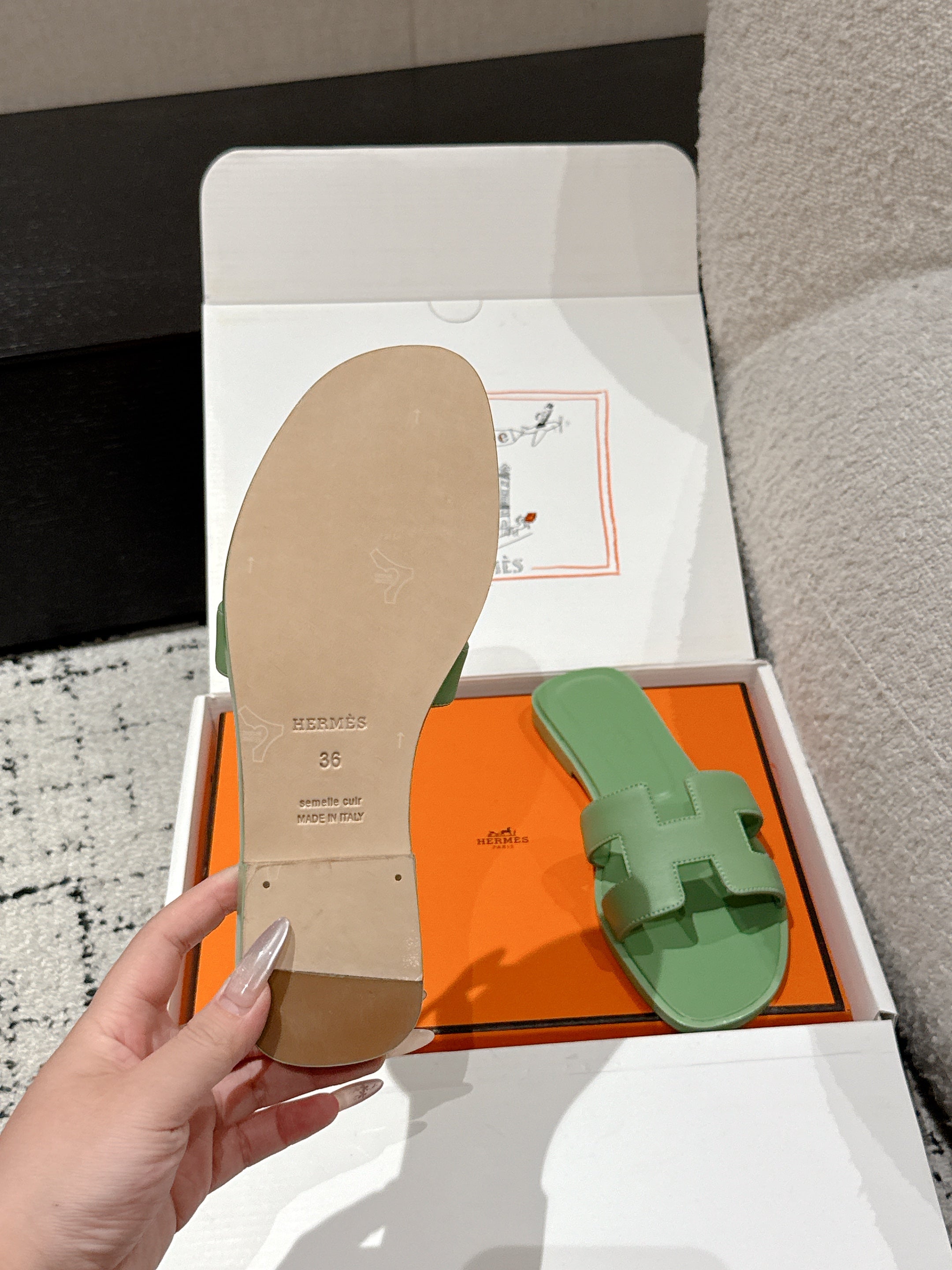 HM 25 Oran Sandal Green Calfskin