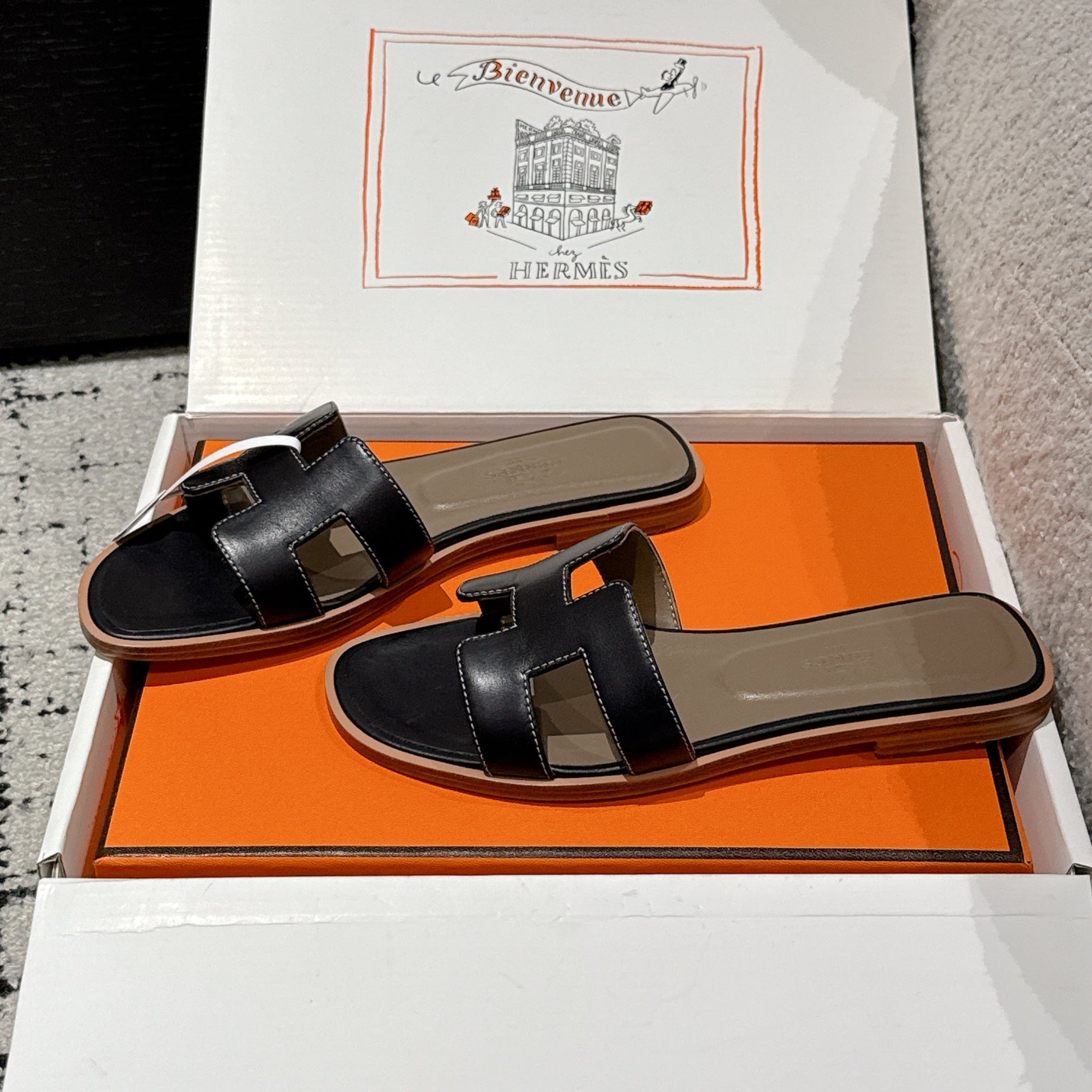 HM 25 Oran Sandal Black Etoupe Calfskin