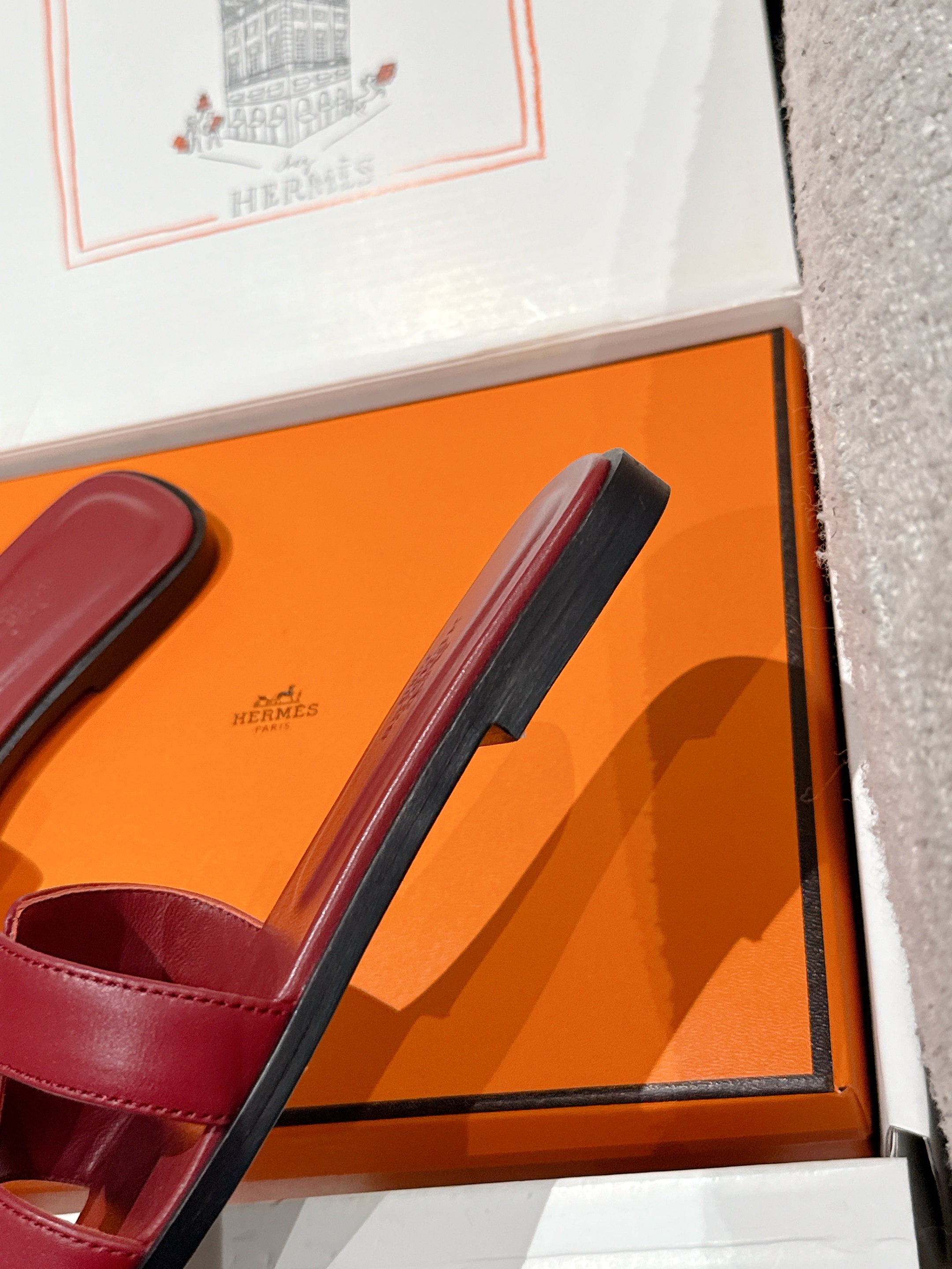 HM 25 Oran Sandal Dard Red Black Calfskin