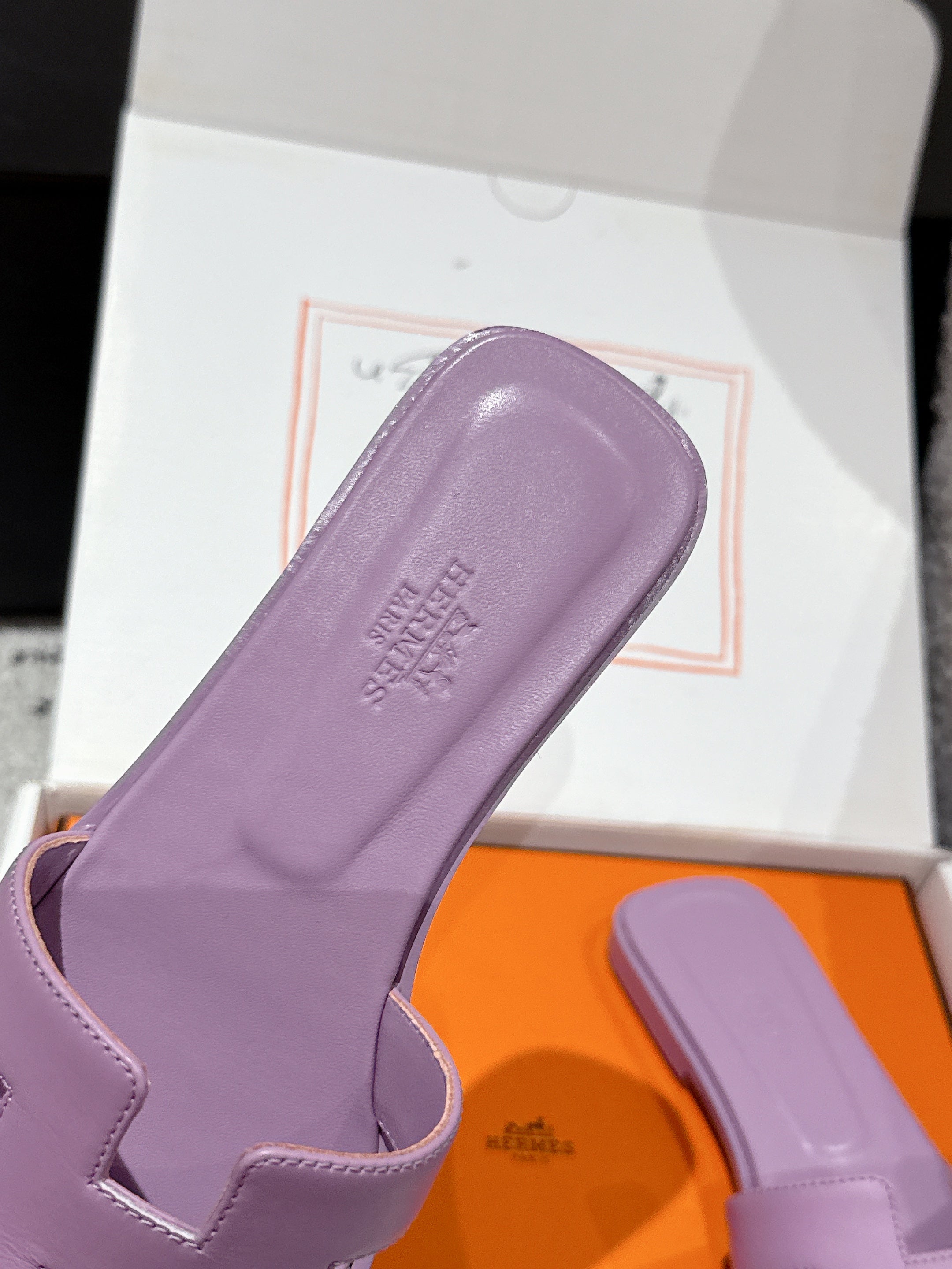 HM 25 Oran Sandal Violet Calfskin