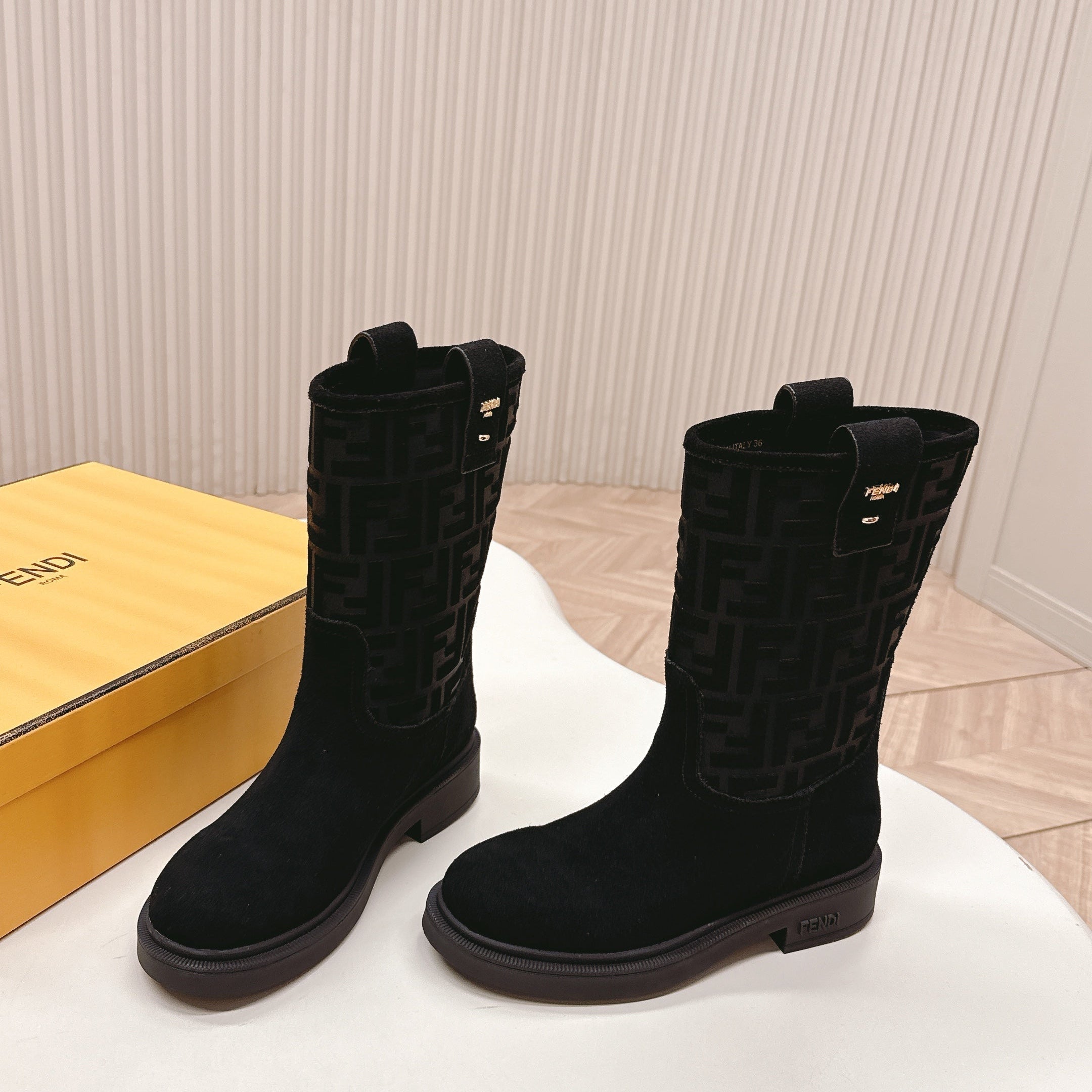 Fendi 25 short boots black suede 500935