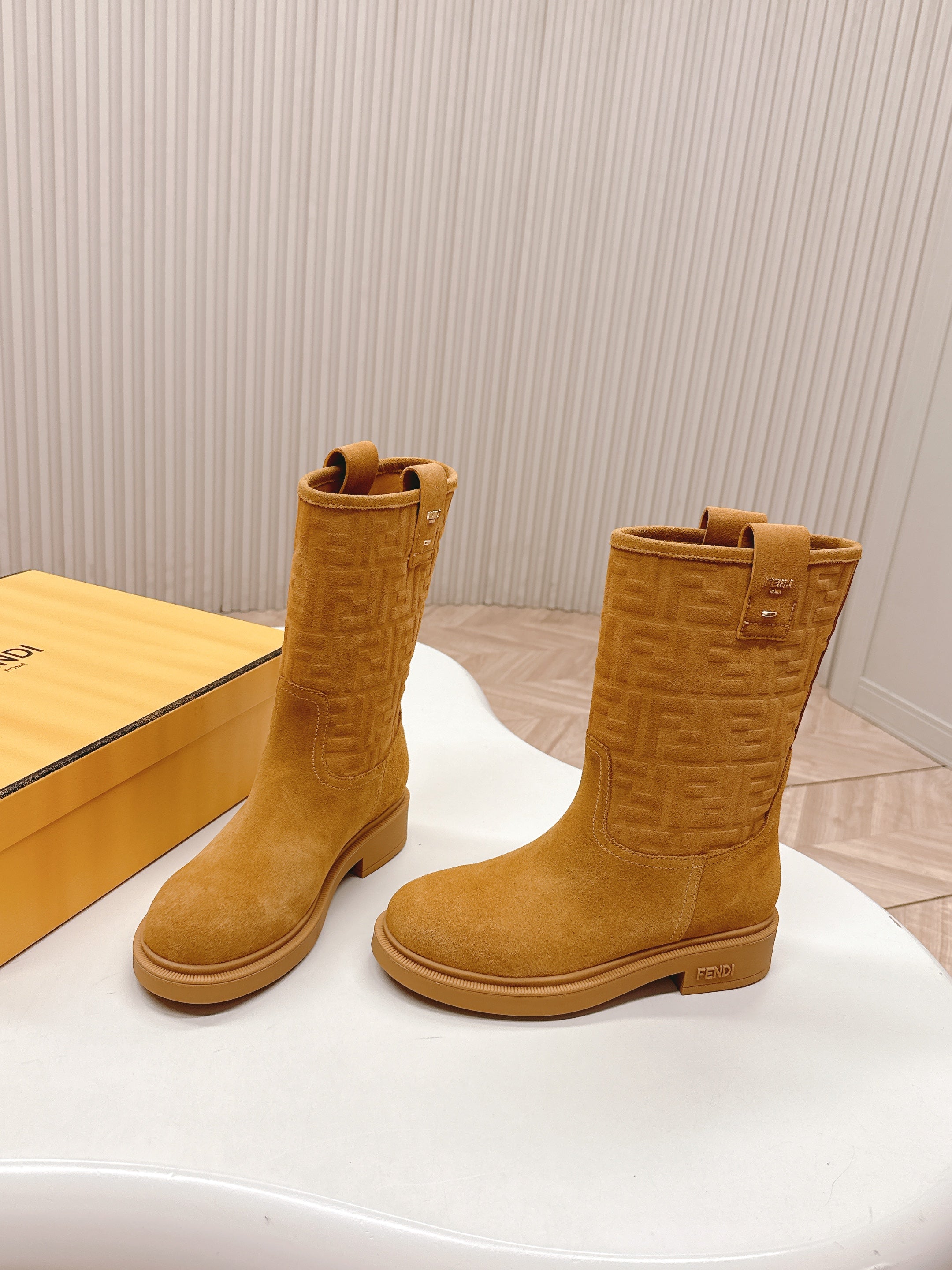 Fendi 25 short boots caramel yellow suede 500936