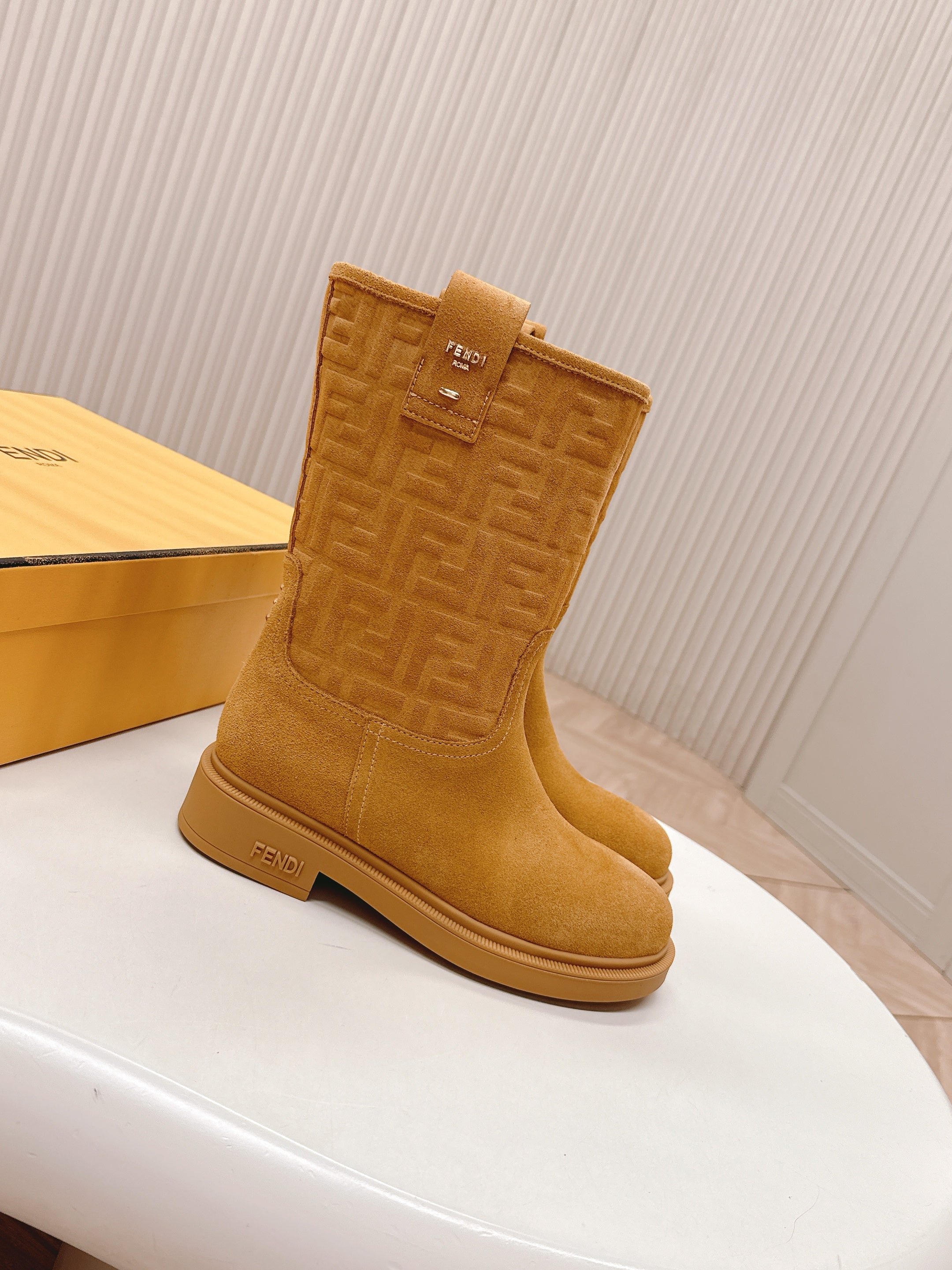 Fendi 25 short boots caramel yellow suede 500936
