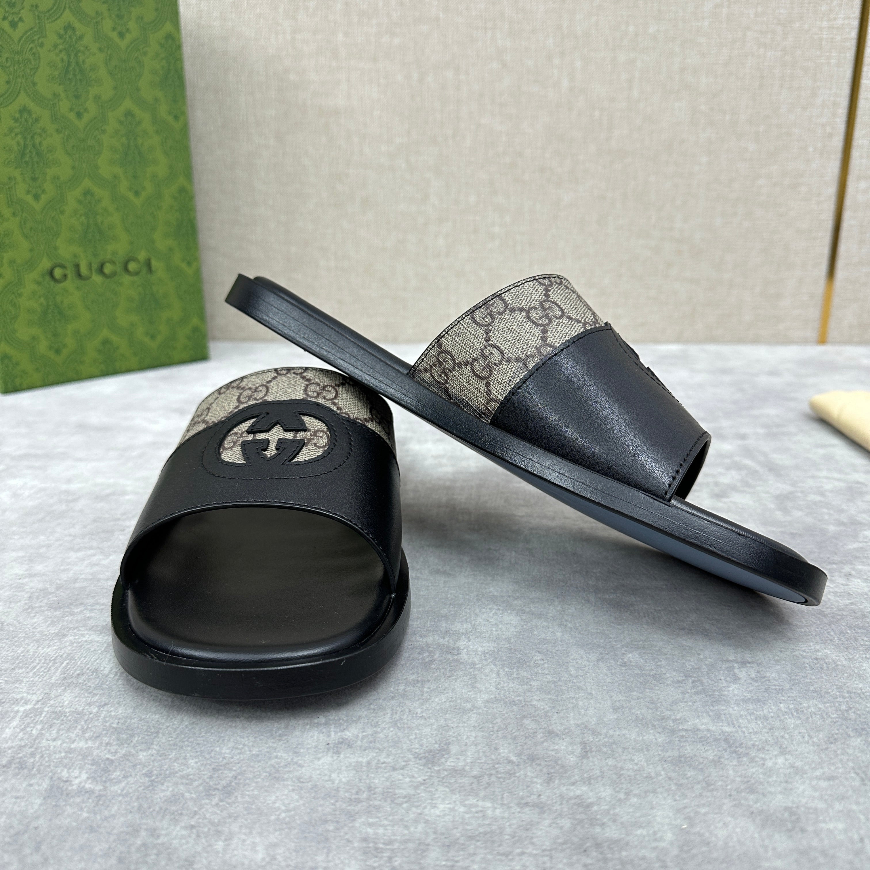 GG Men's Slide Black Brown Canvas Cowhide 542946