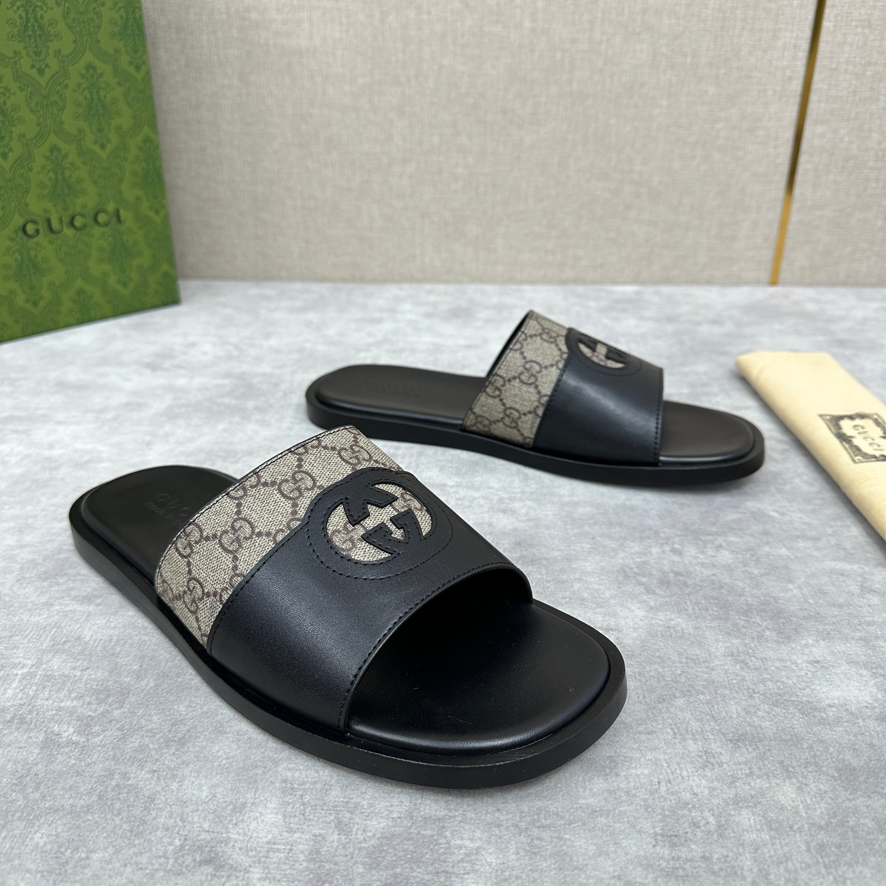 GG Men's Slide Black Brown Canvas Cowhide 542946