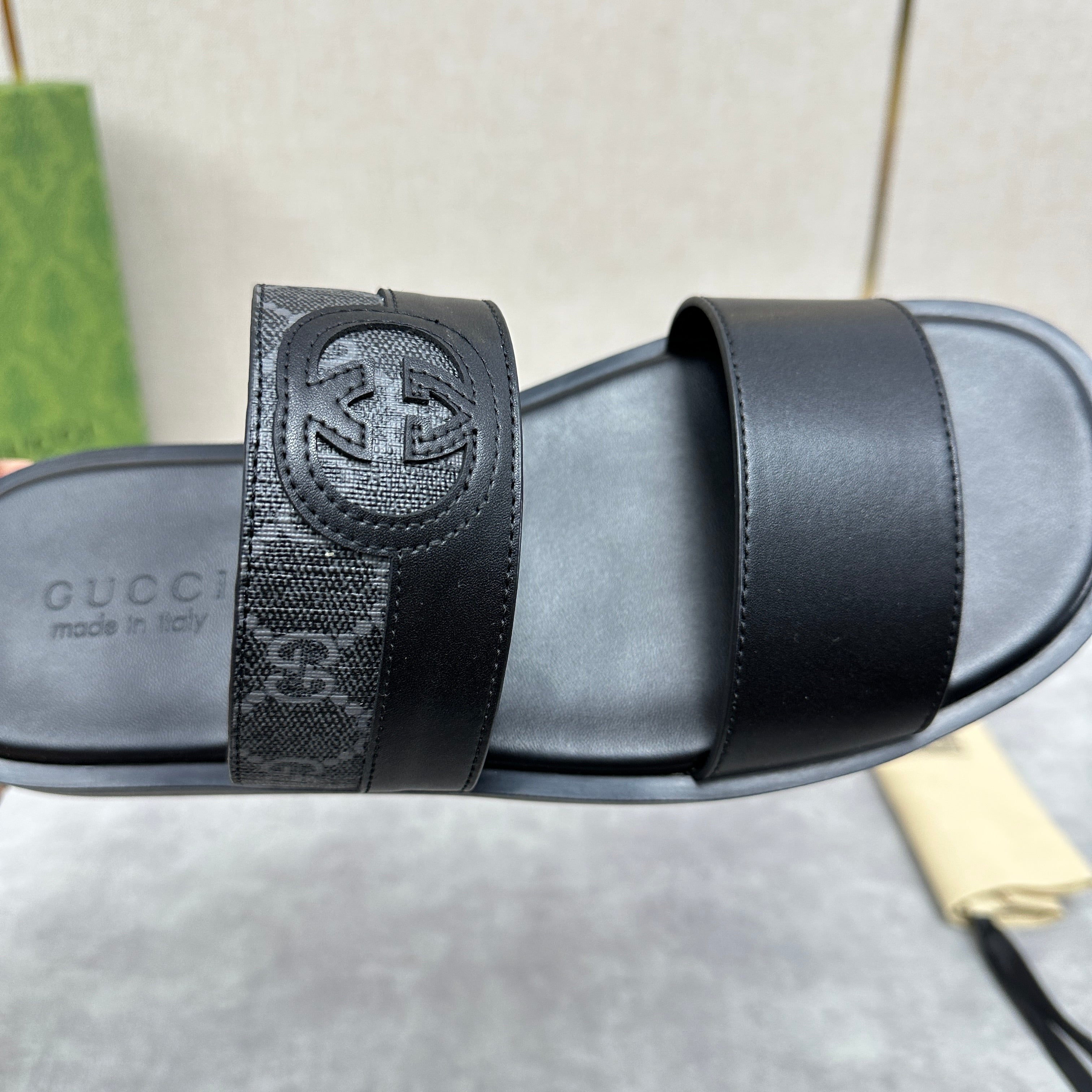 GG Men's Slide Black Canvas Cowhide 542947