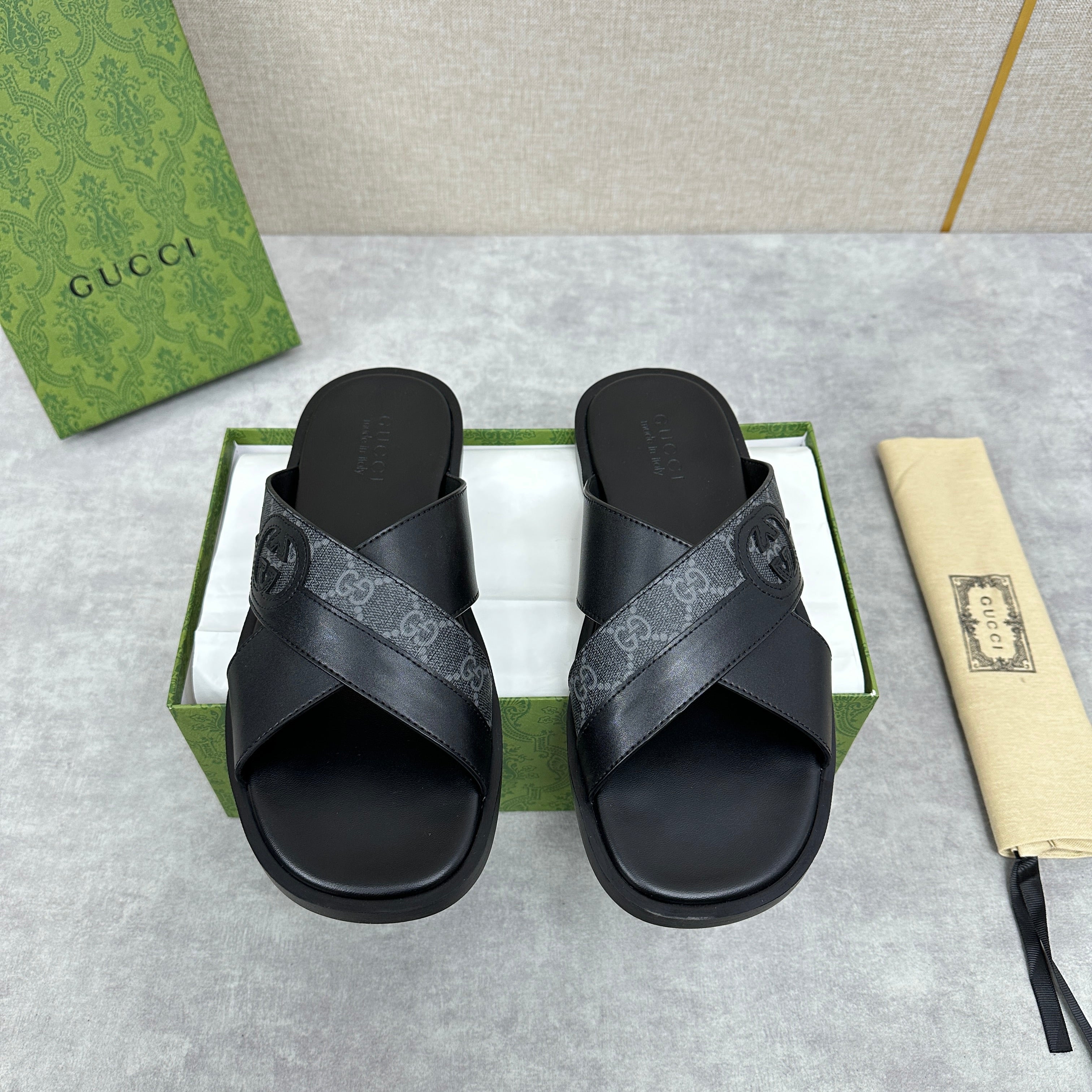 GG Men's Slide Black Canvas Cowhide 542949