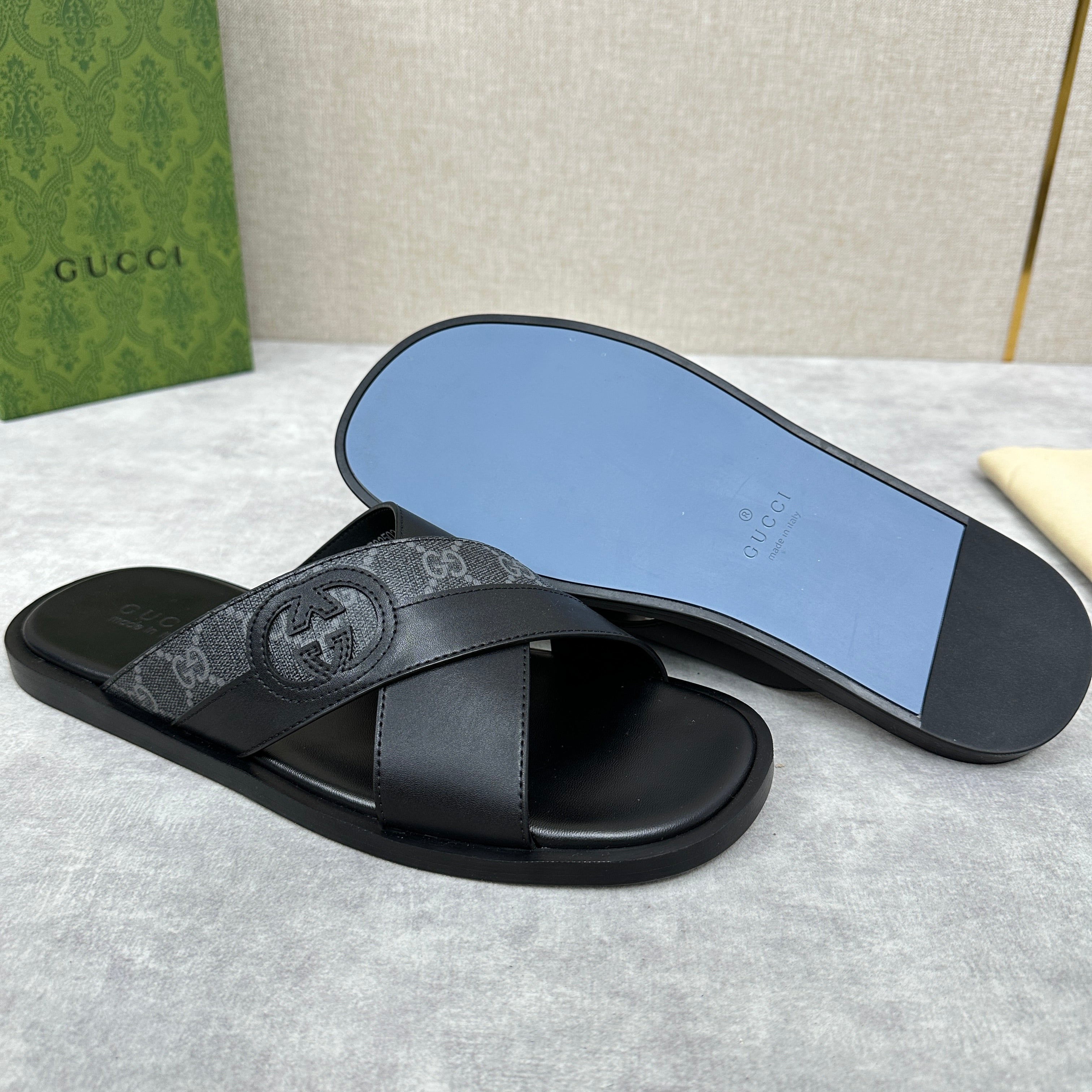 GG Men's Slide Black Canvas Cowhide 542949