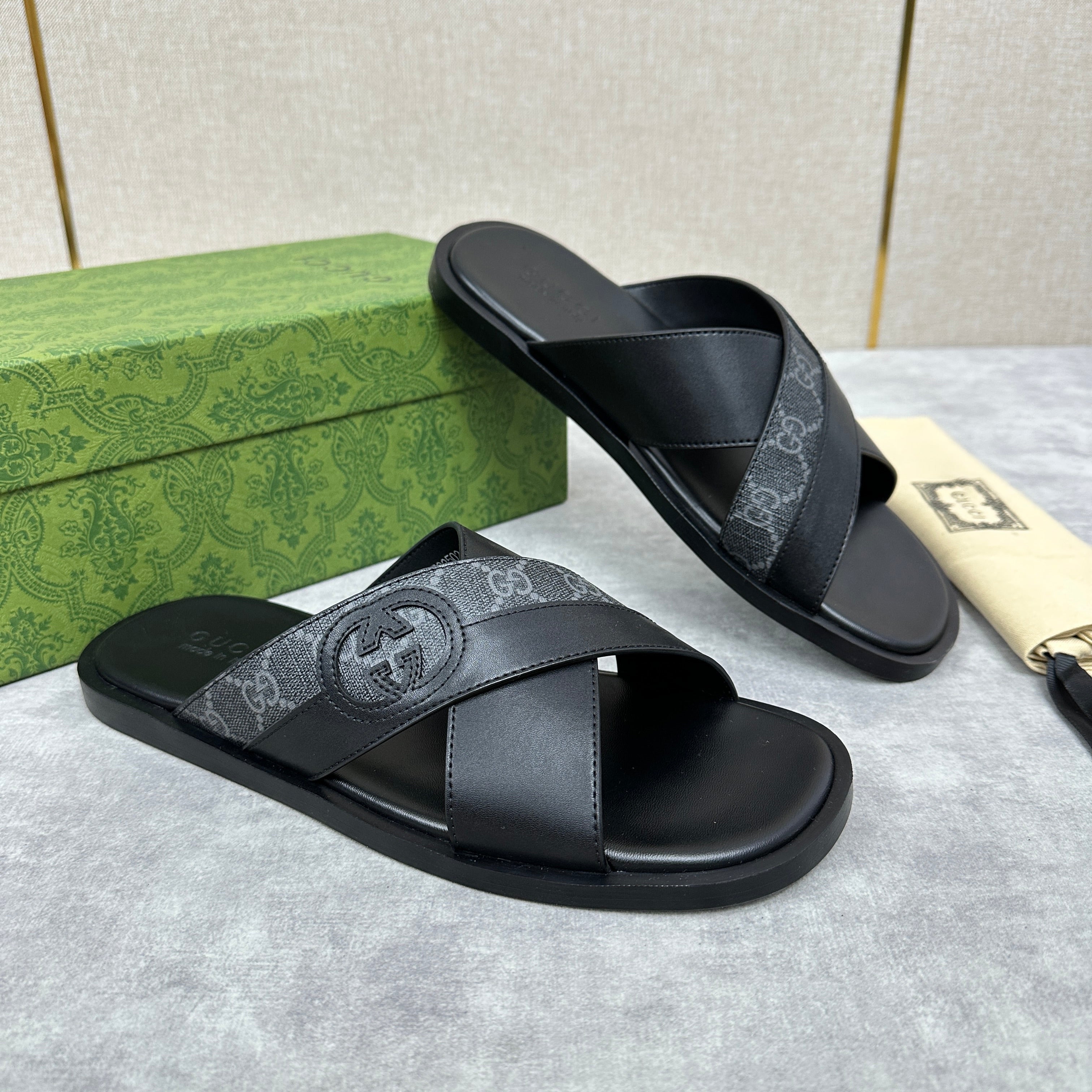 GG Men's Slide Black Canvas Cowhide 542949