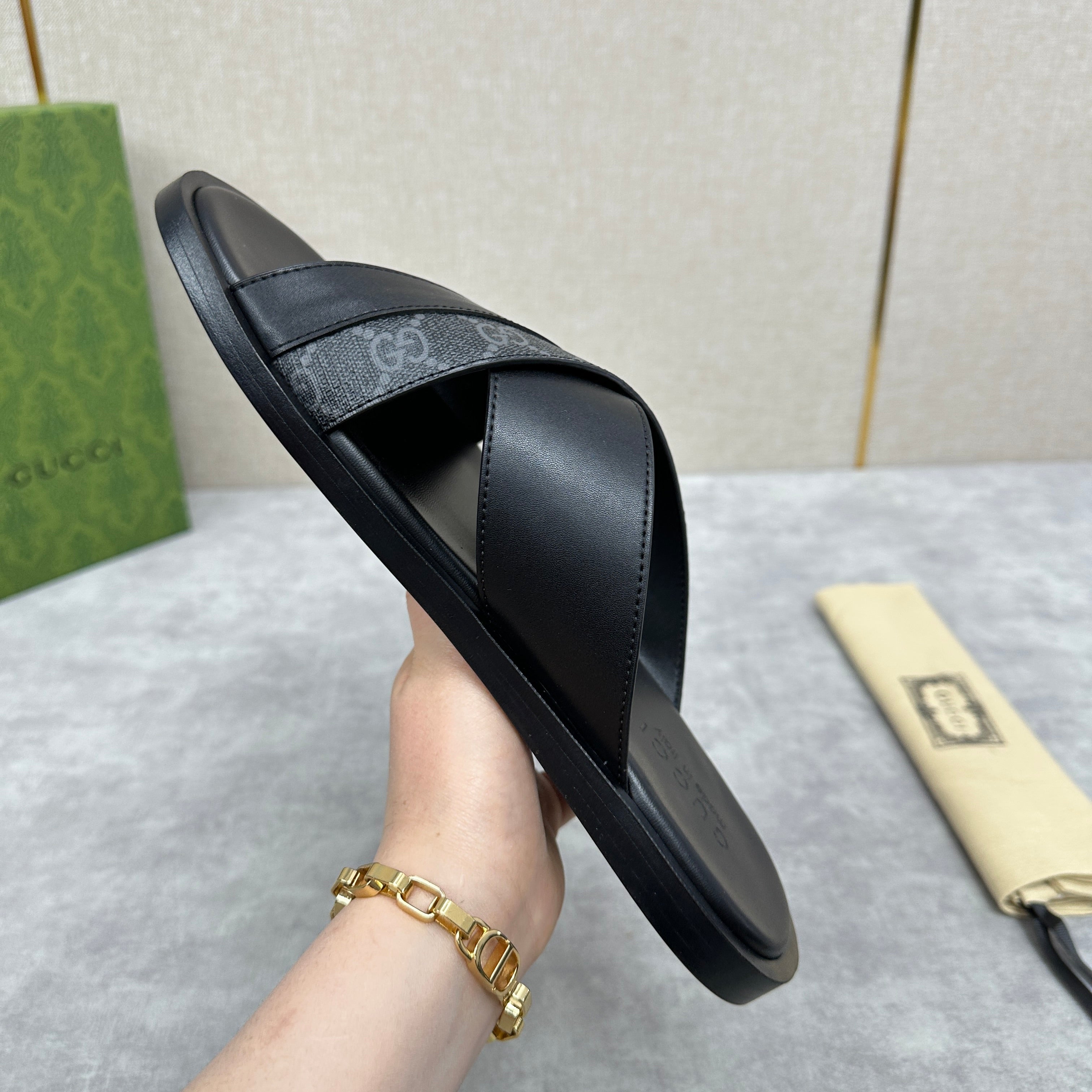 GG Men's Slide Black Canvas Cowhide 542949