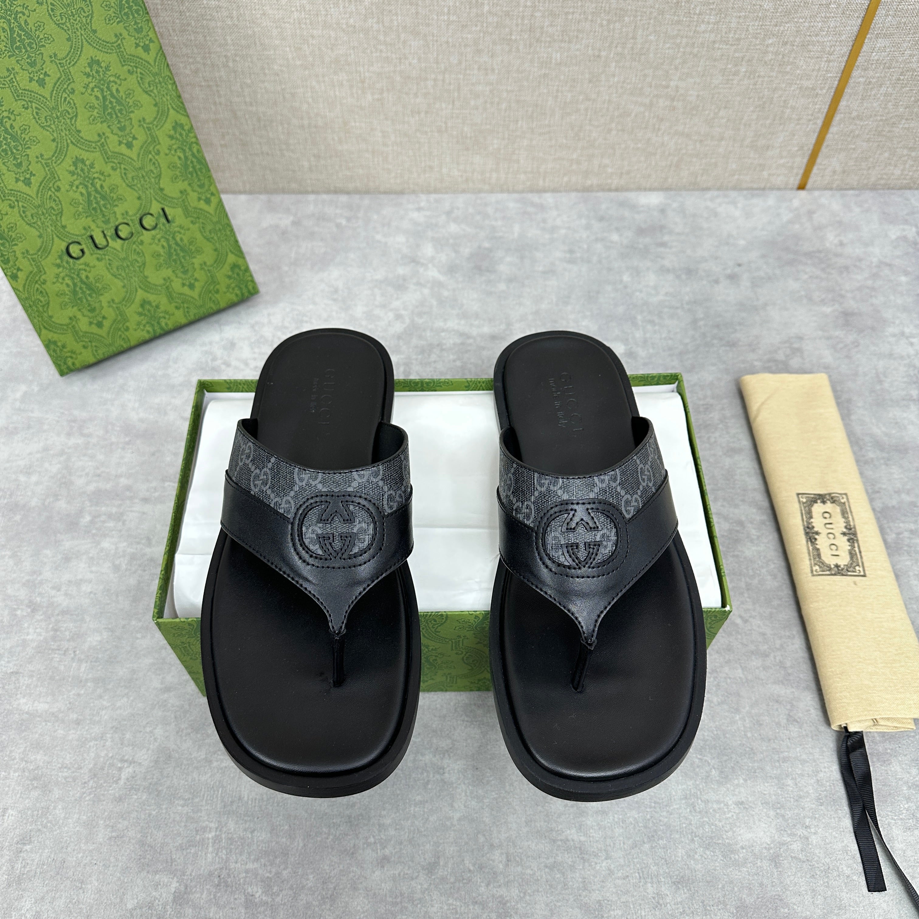 GG Men's Thong Sandals Black Canvas Cowhide 542951